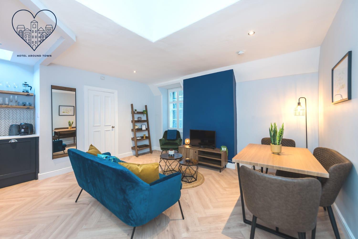 Quiet, central 2 bedroom Royal Mile gem view 4