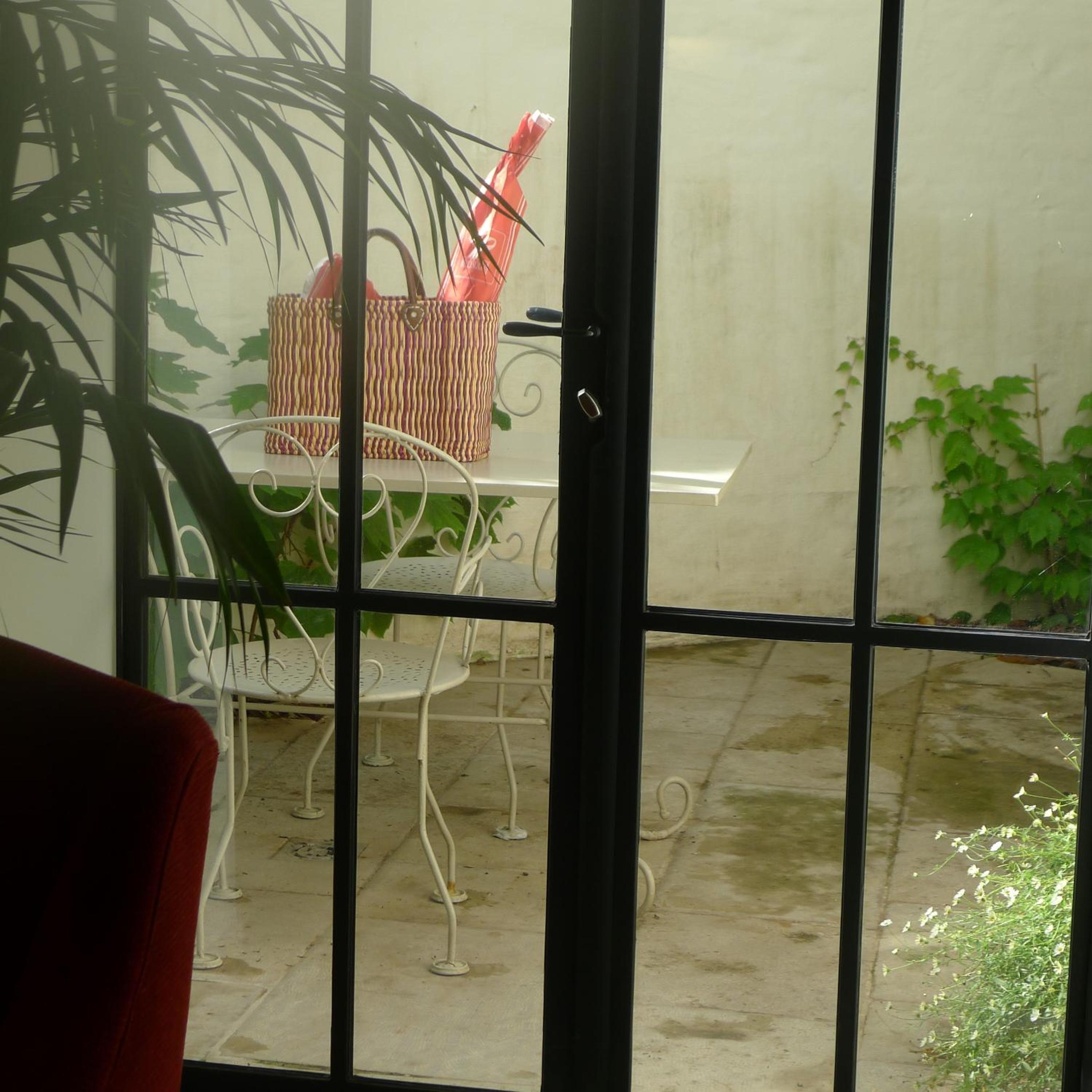 The Herring's Residence - Stylish Private Cottage with Breakfast in Historic Center - Adults-Only