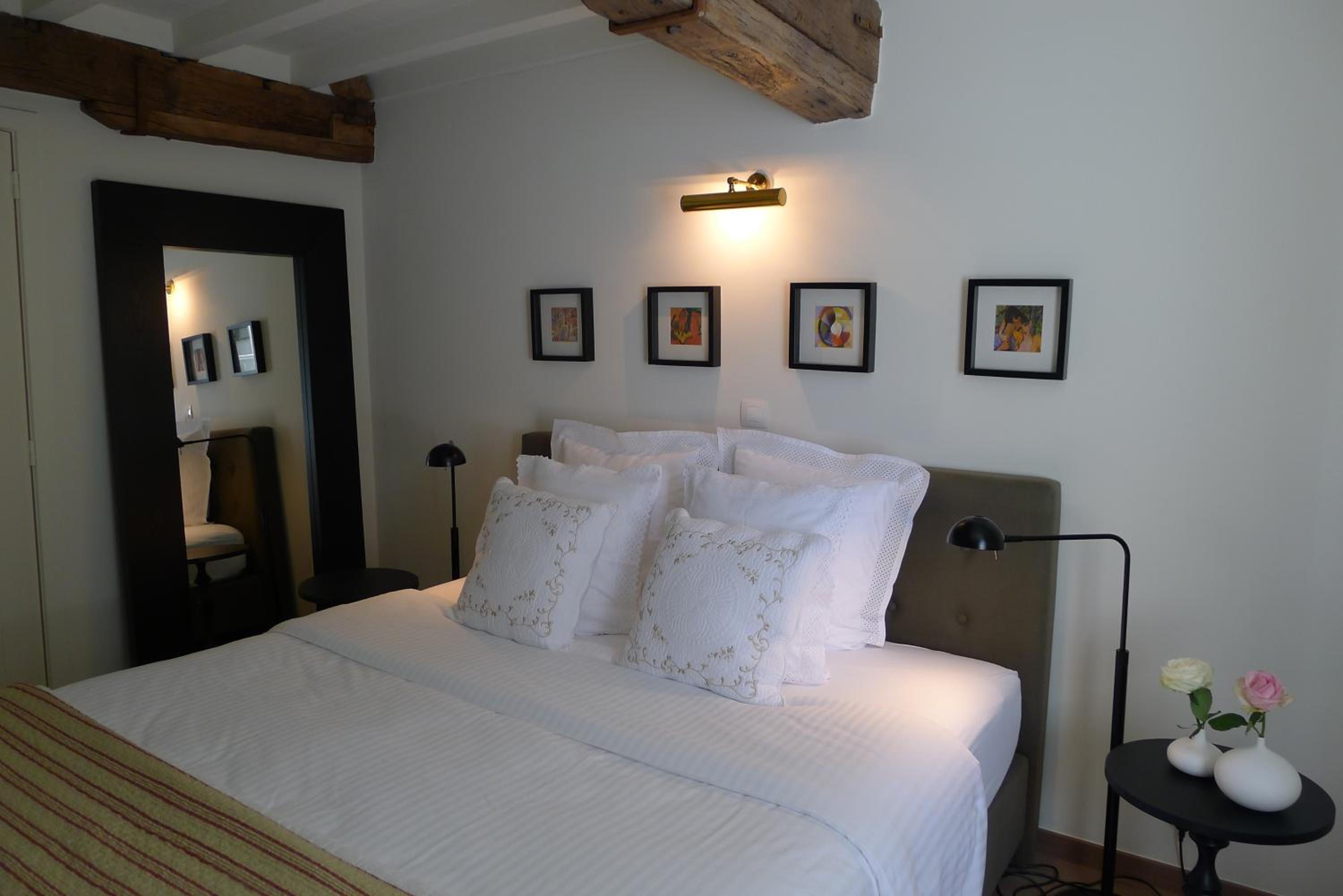 The Herring's Residence - Stylish Private Cottage with Breakfast in Historic Center - Adults-Only