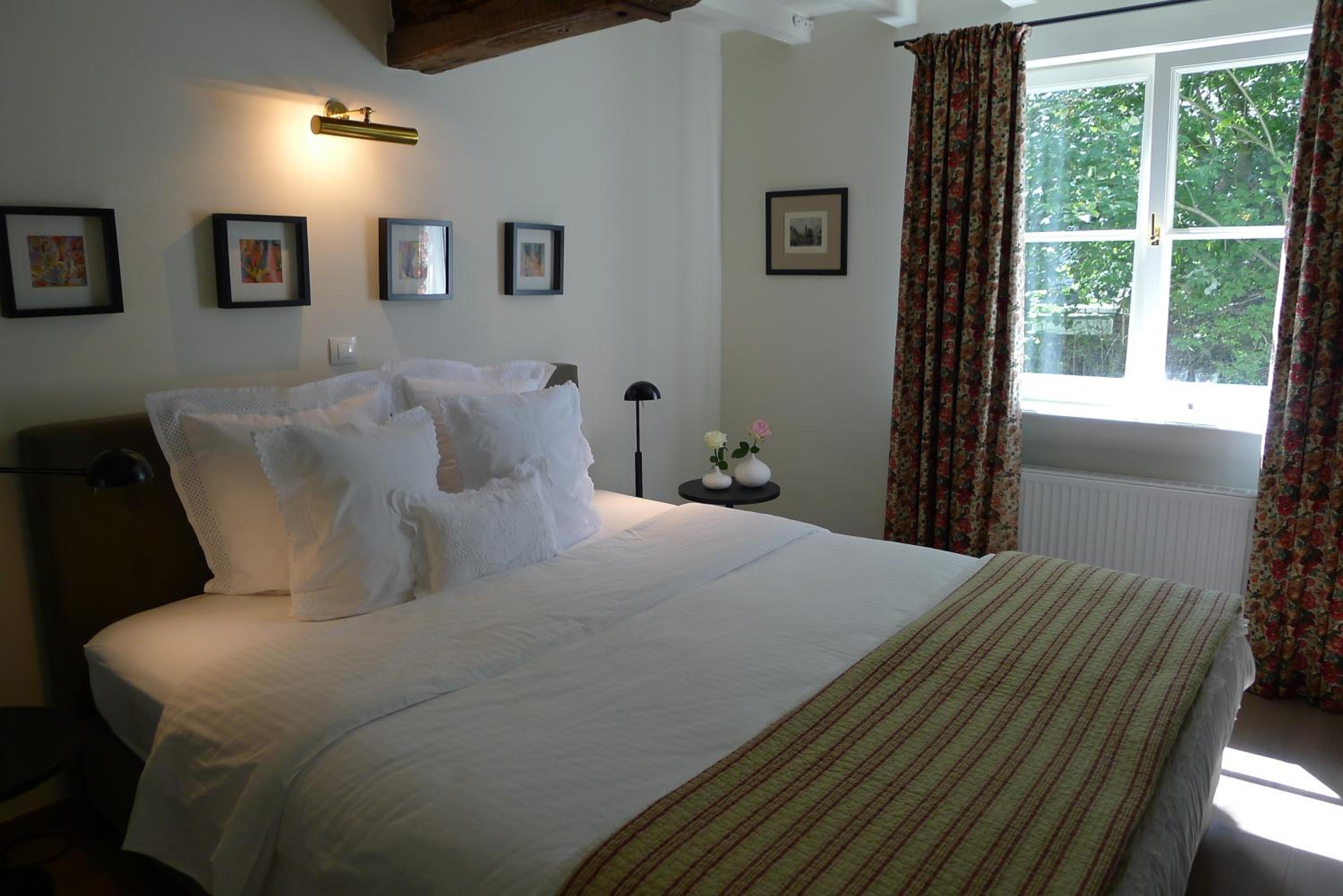 The Herring's Residence - Stylish Private Cottage with Breakfast in Historic Center - Adults-Only