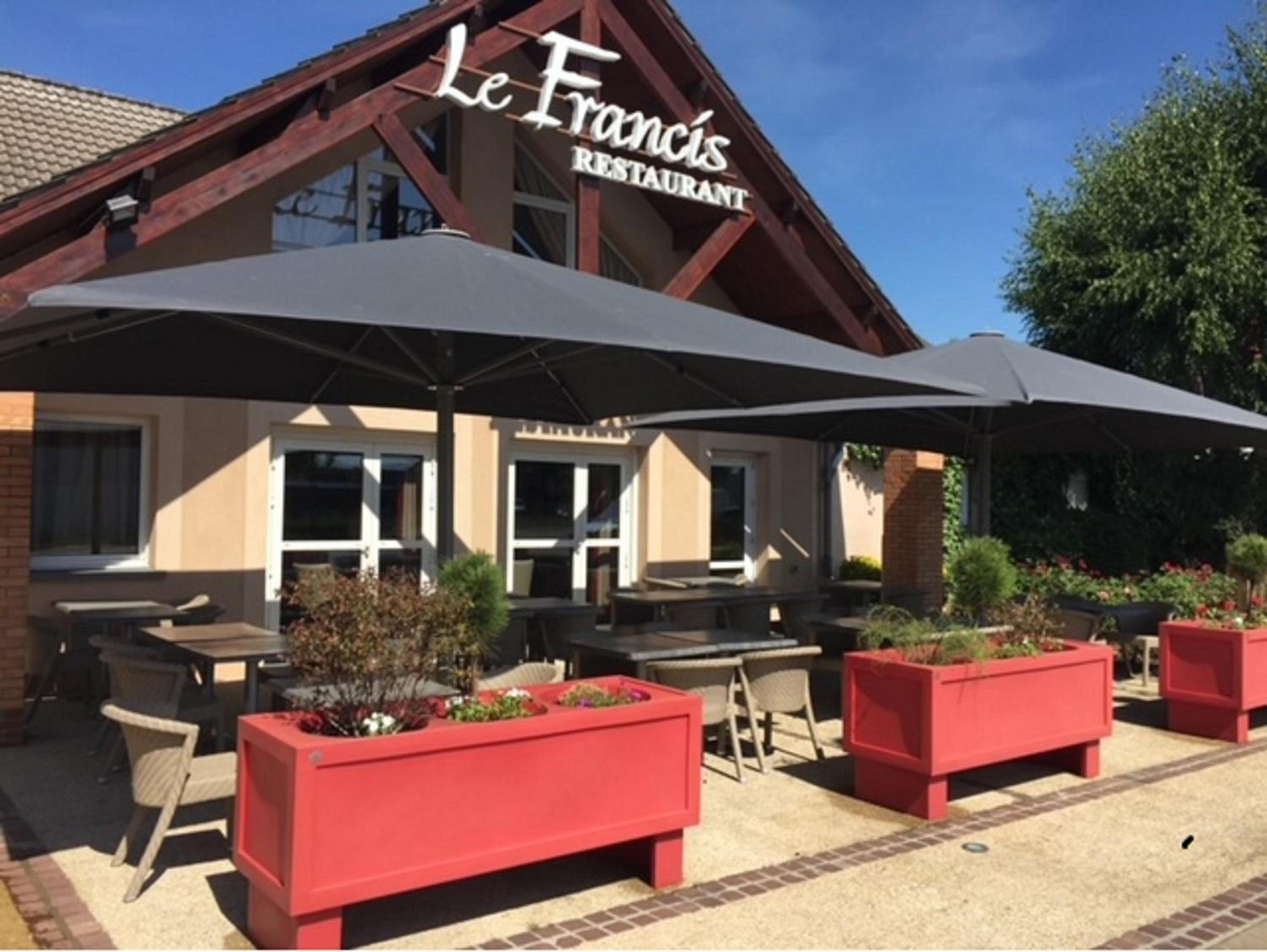 Chartres Vacations - Logis Hotel L'Oree de Chartres - Barjouville - Property Image 5