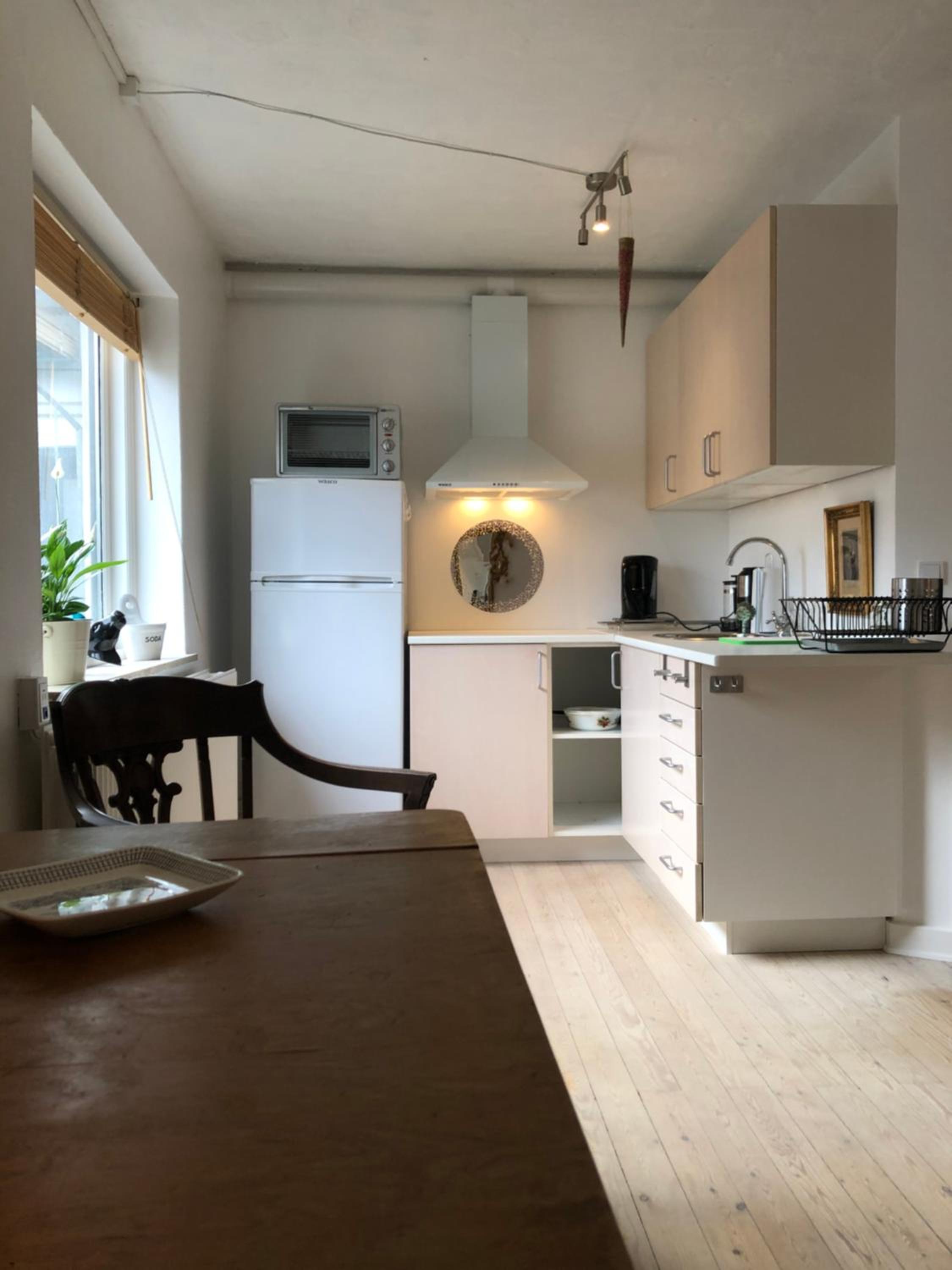 AppleFlower Farm retro apartment