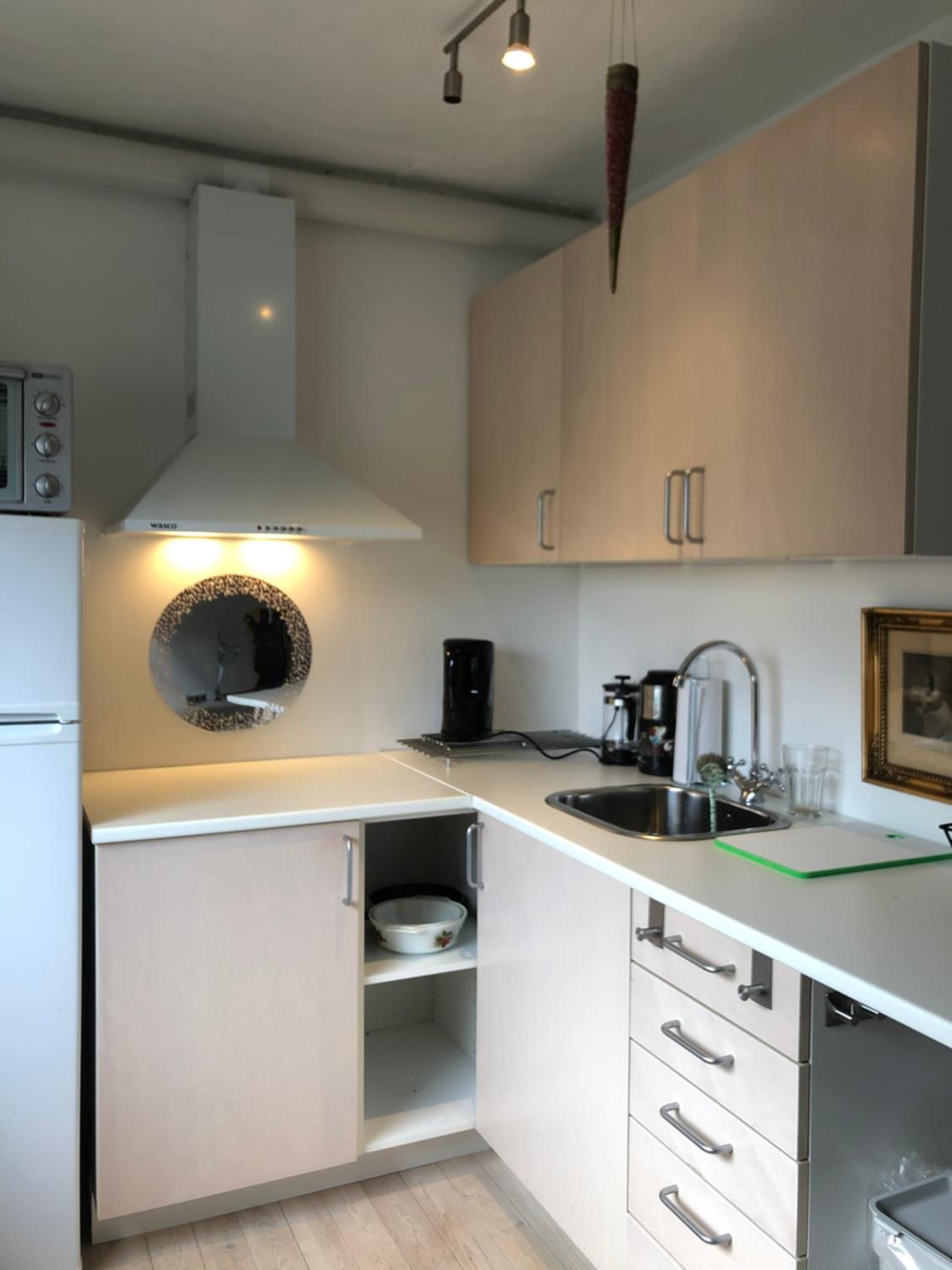 AppleFlower Farm retro apartment