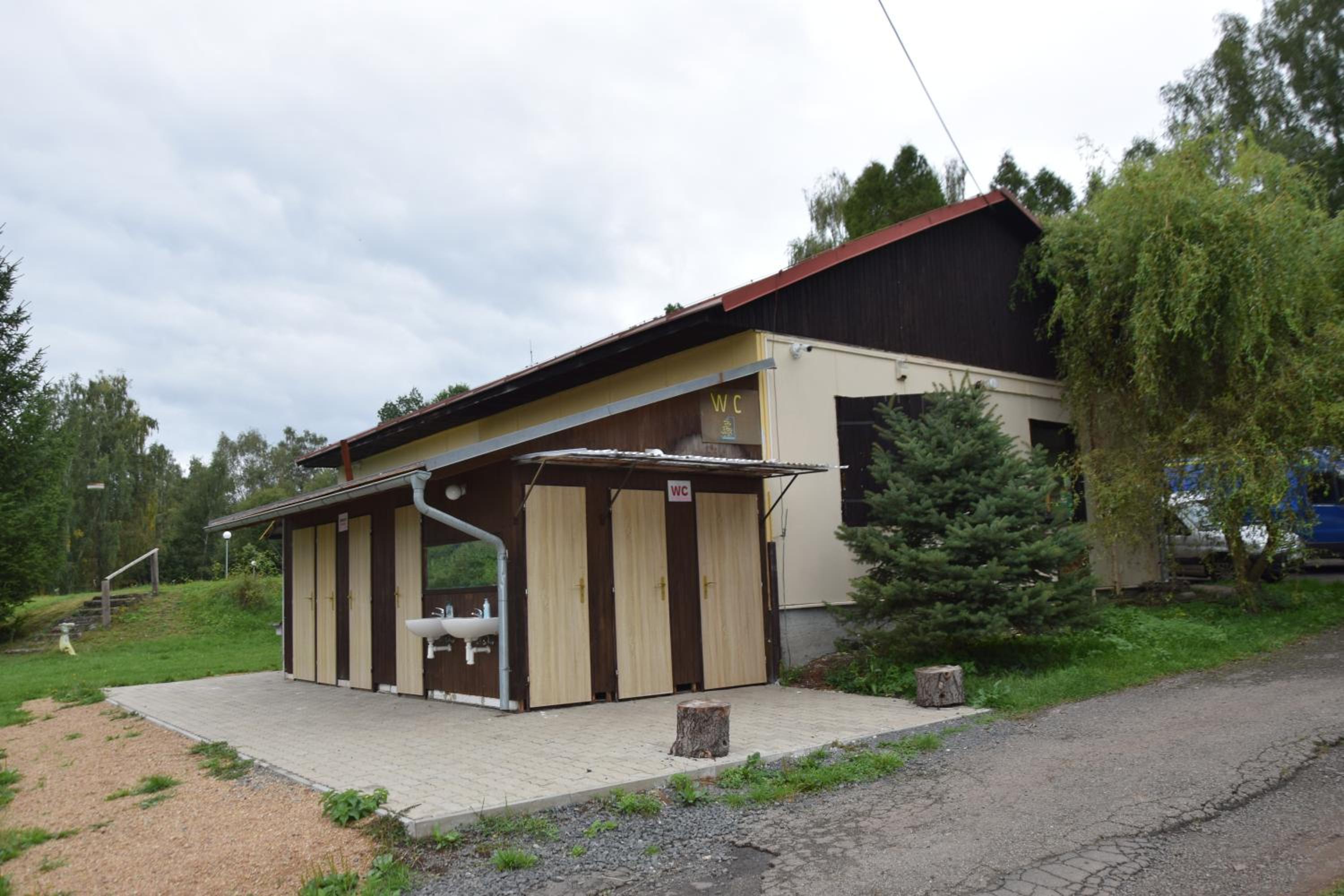 Areál Ontario Kyselka view 3
