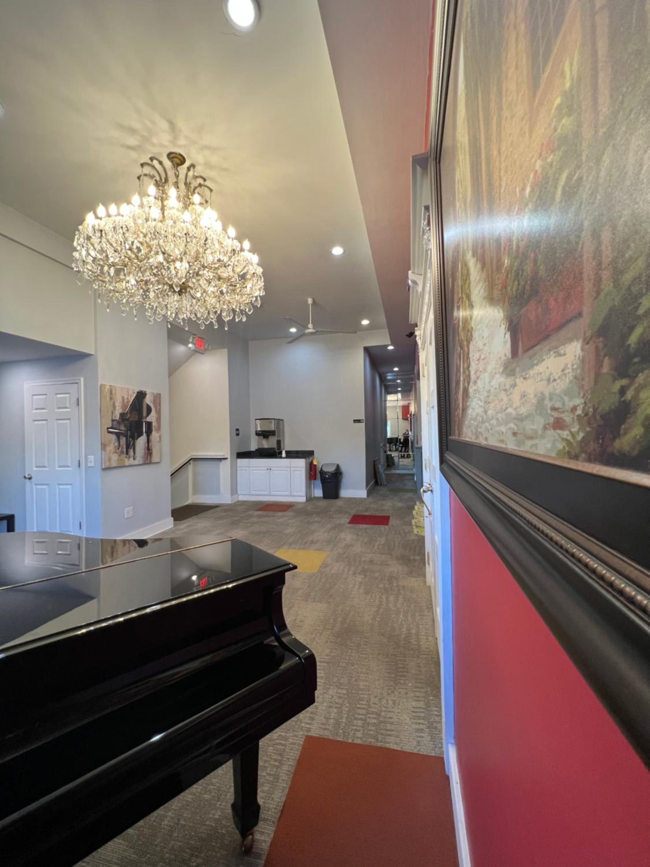 Chateau Suites - Property Image 2