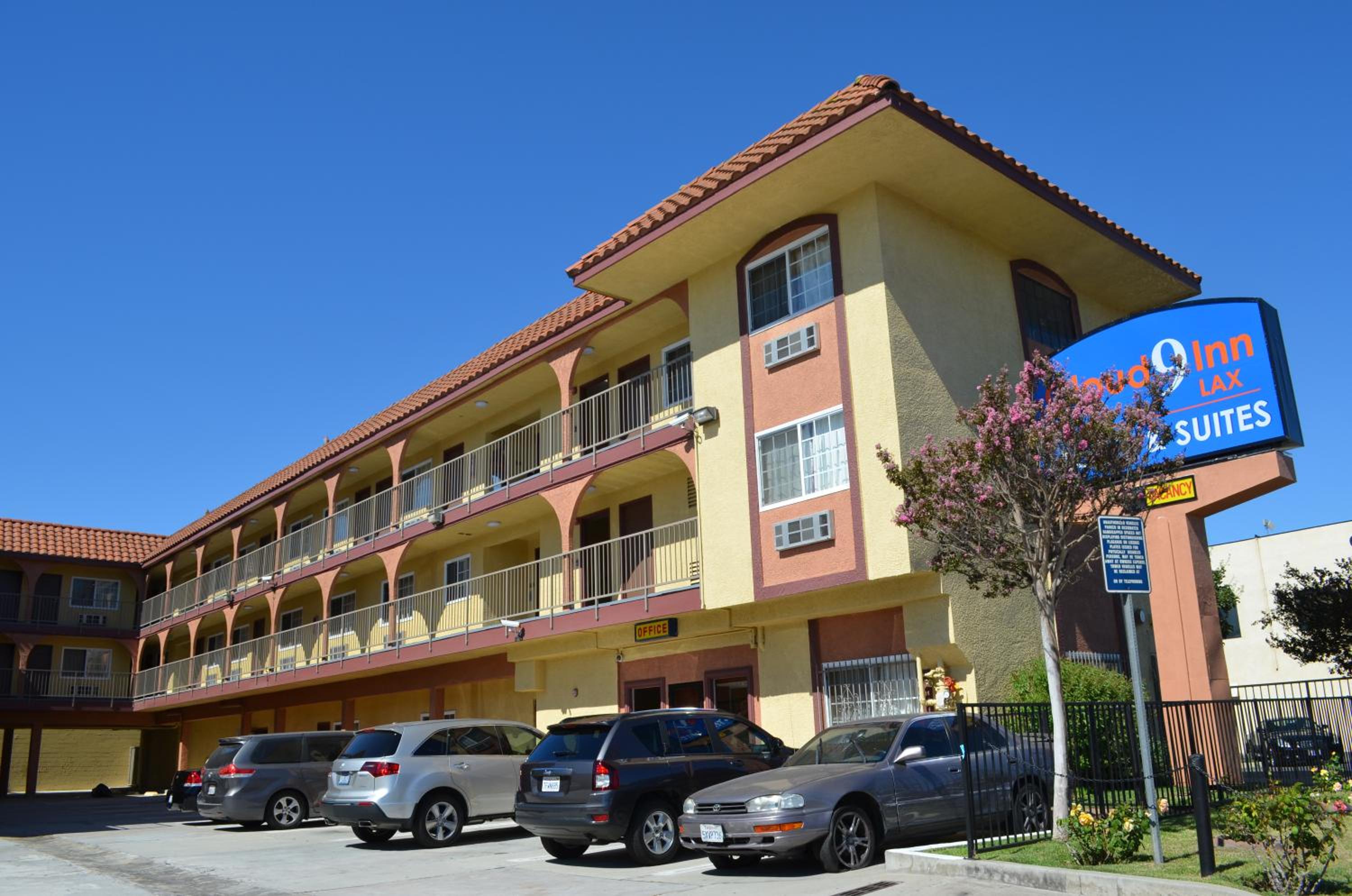 Cloud 9 Inn LAX 4