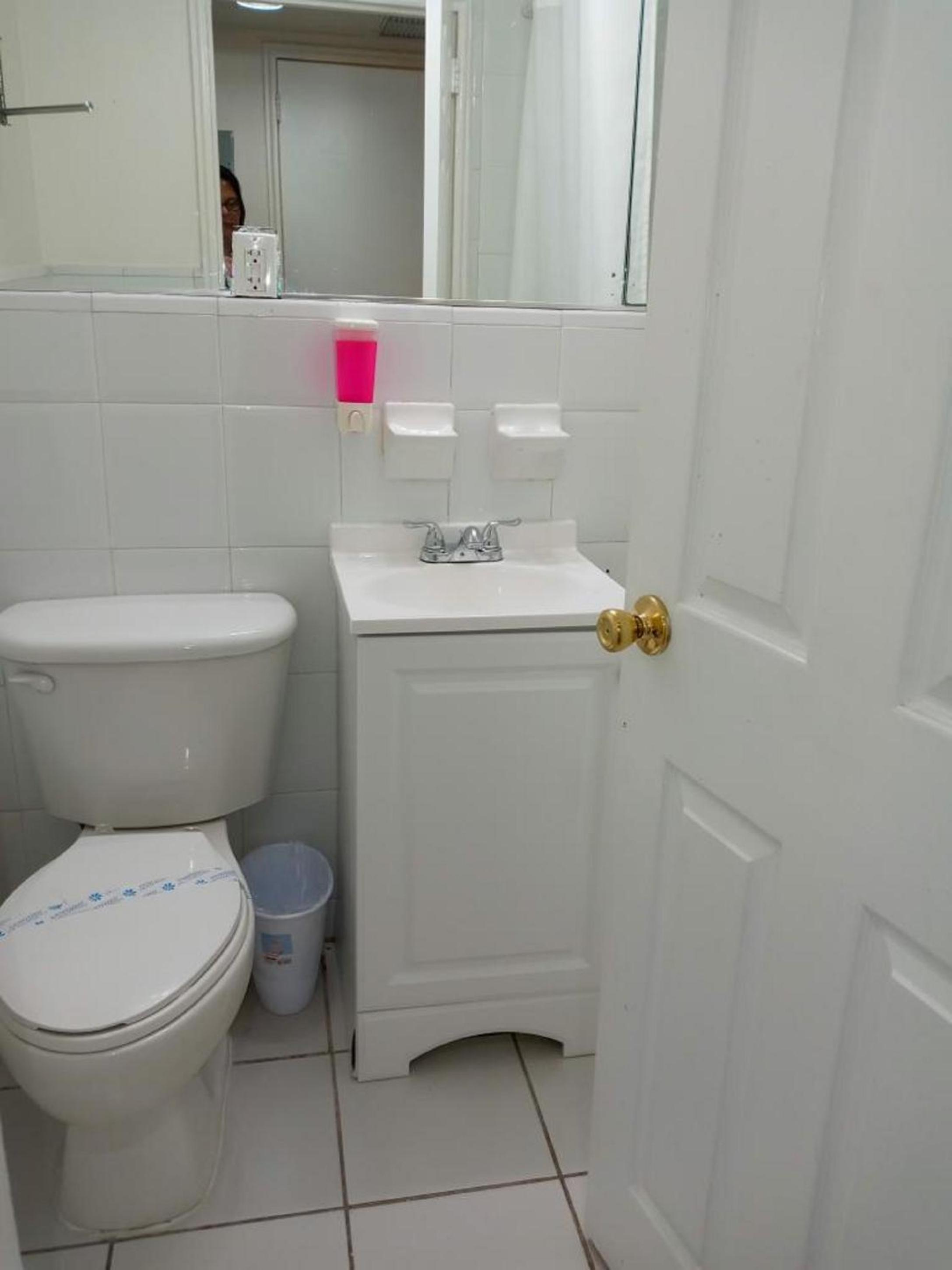 Ocean Front Casablanca Studios with FULL KITCHENS & Beach access By BL Rentals