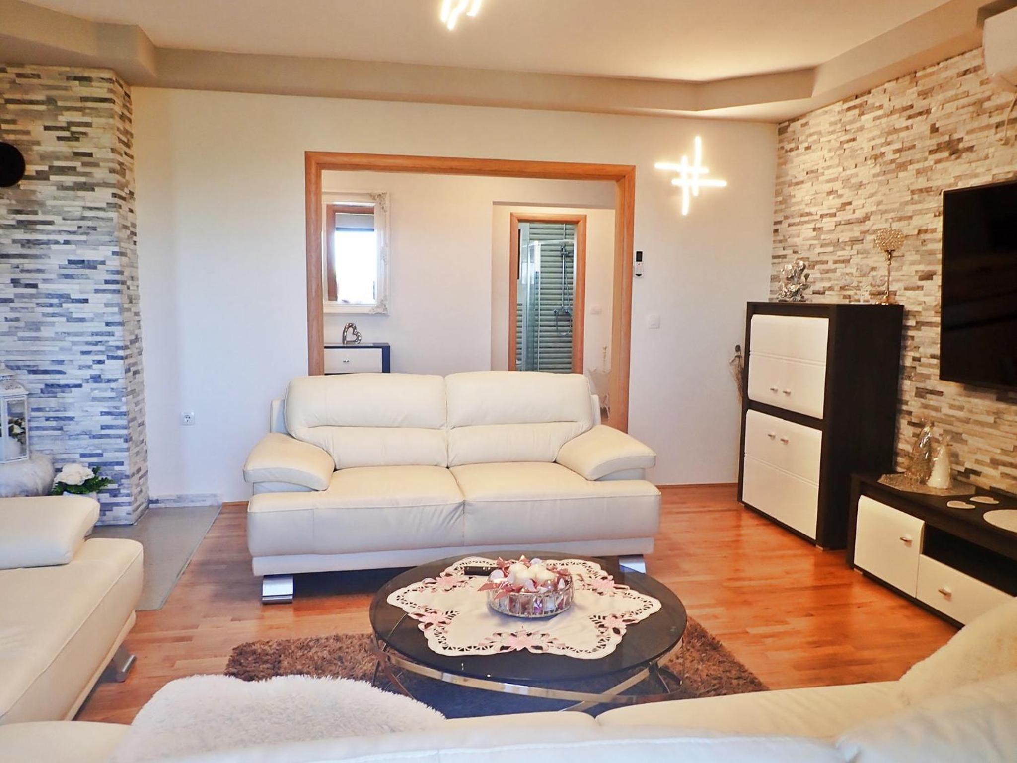 Apartment in Jasenice 42083 view 4