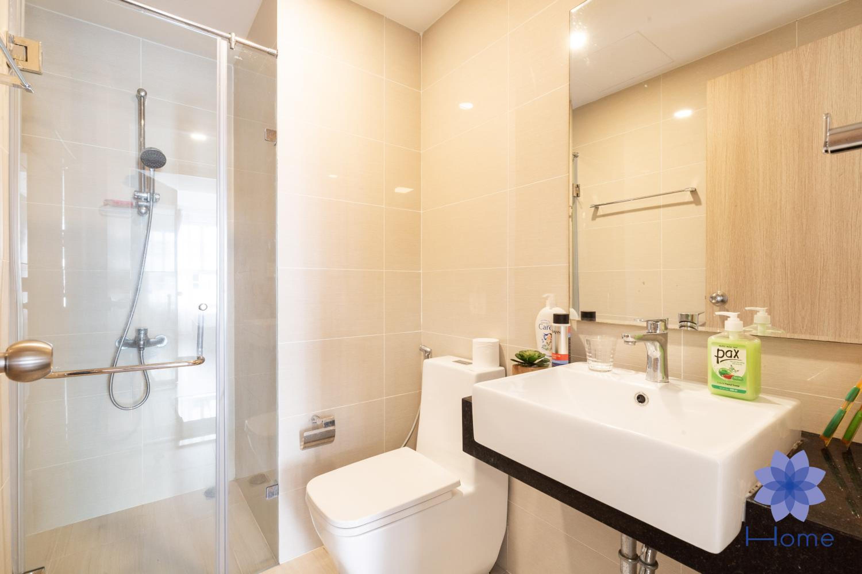 Home, Cosy&Luxury Apartment - 5mins to Airport, Free Pool&Gym, Airport Pick up Service