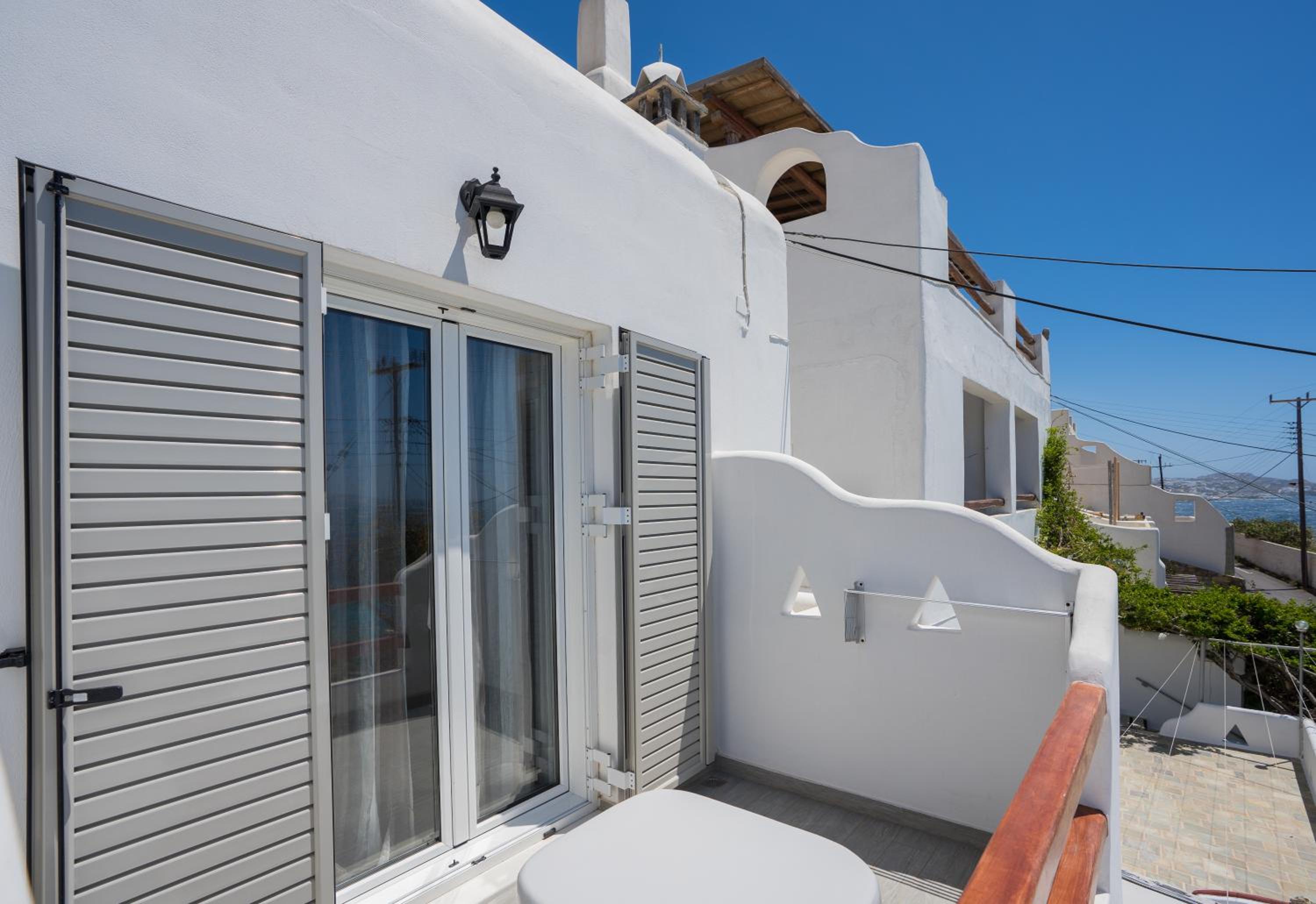 Zisis Pension