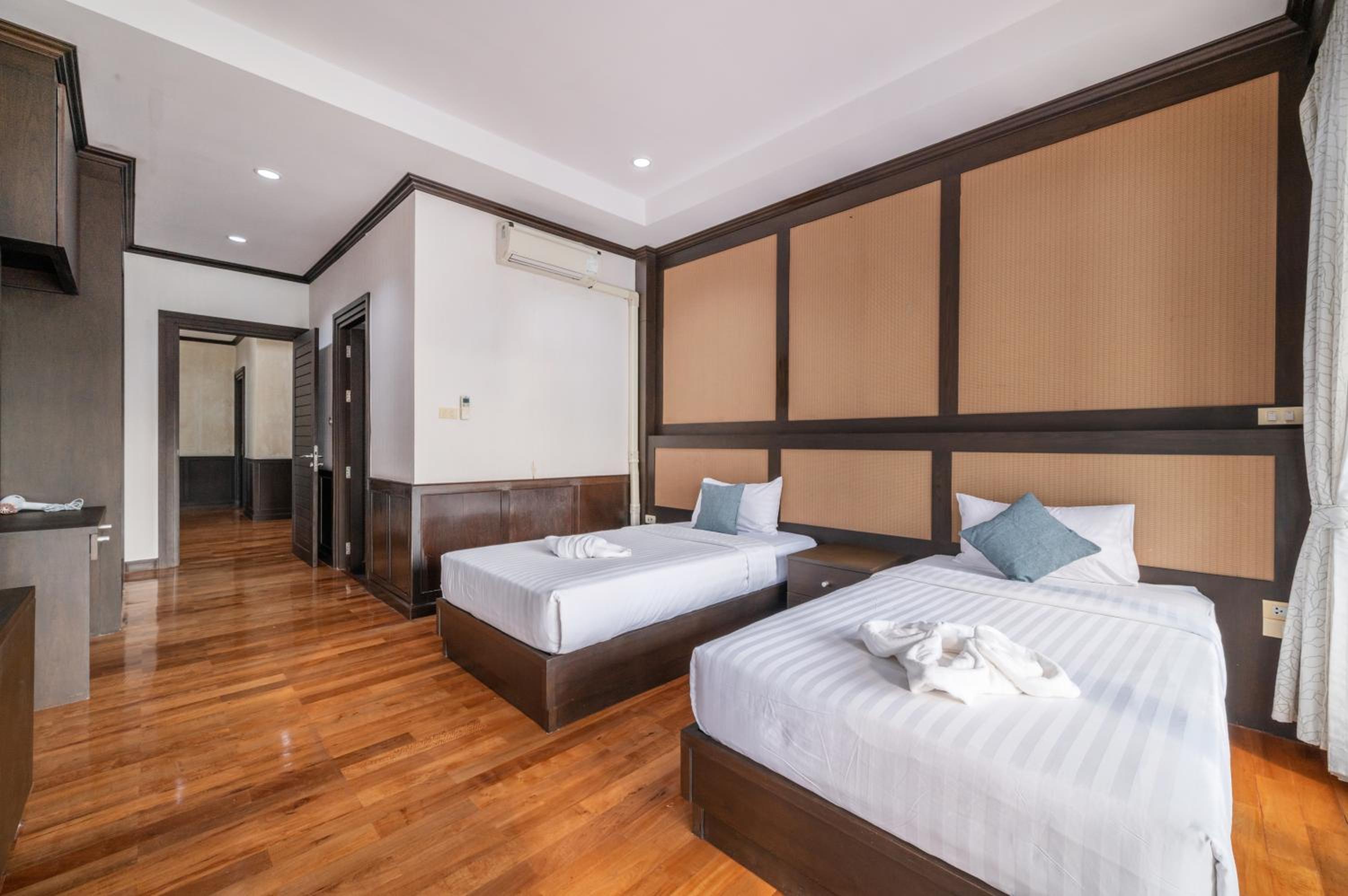 RimLay Beachfront Pool Villa, Sattahip - 16