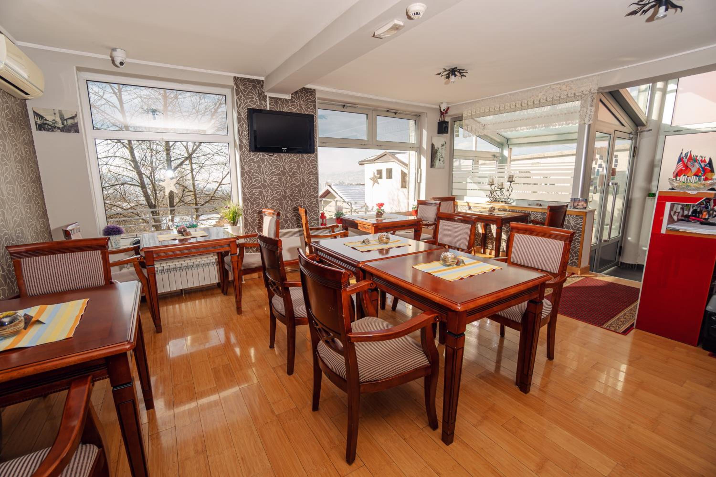 Hotel Villa Harmony - Panoramic View & Free Parking