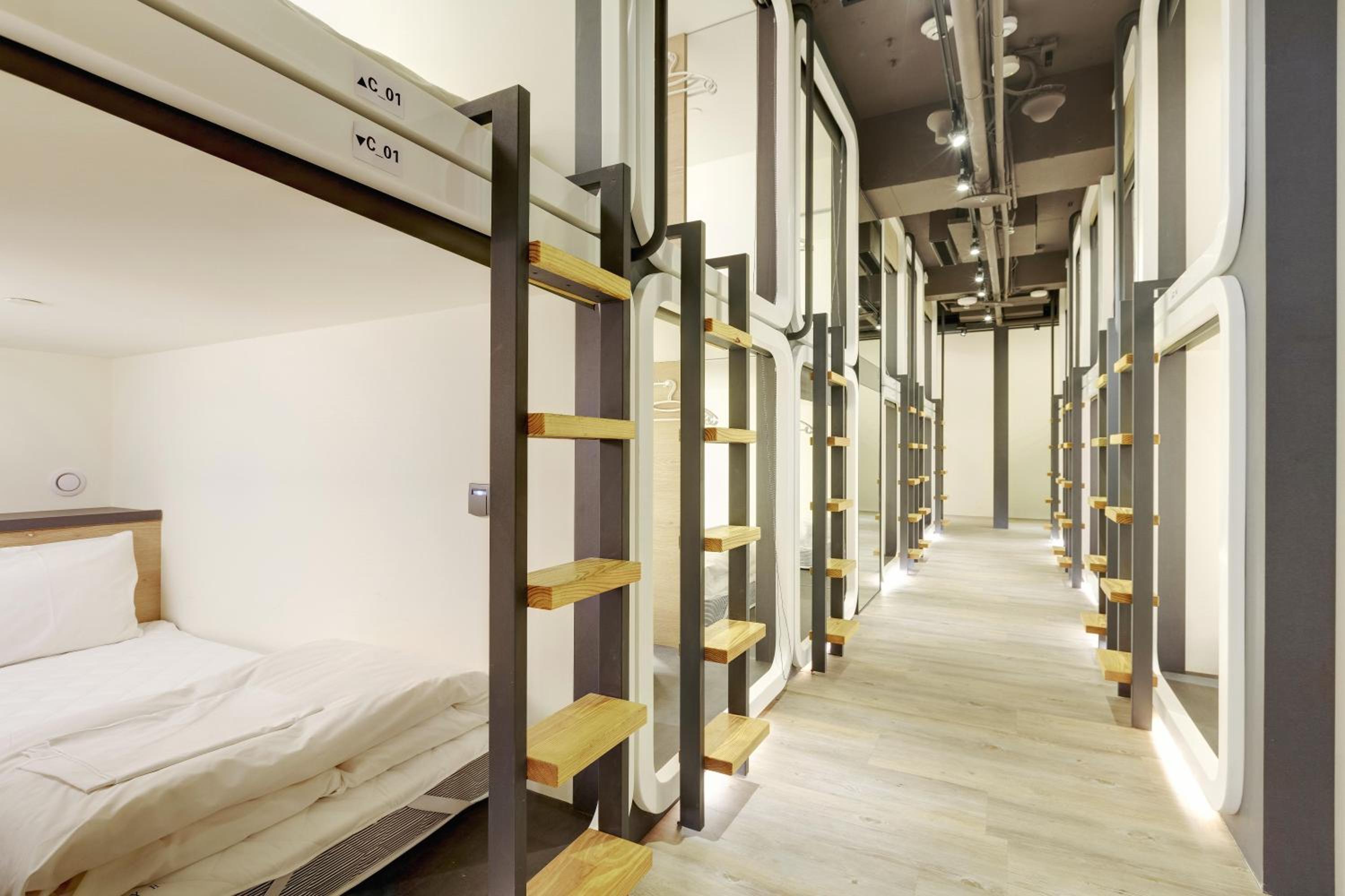 Taiwan Youth Hostel & Capsule Hotel
