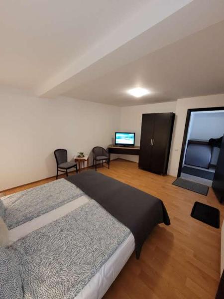 Main Square Apartments & More