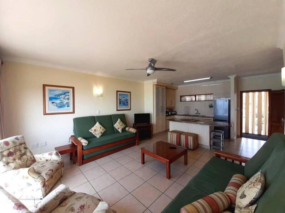 Santana 904 beachfront apartment. Beautiful sea views view 4