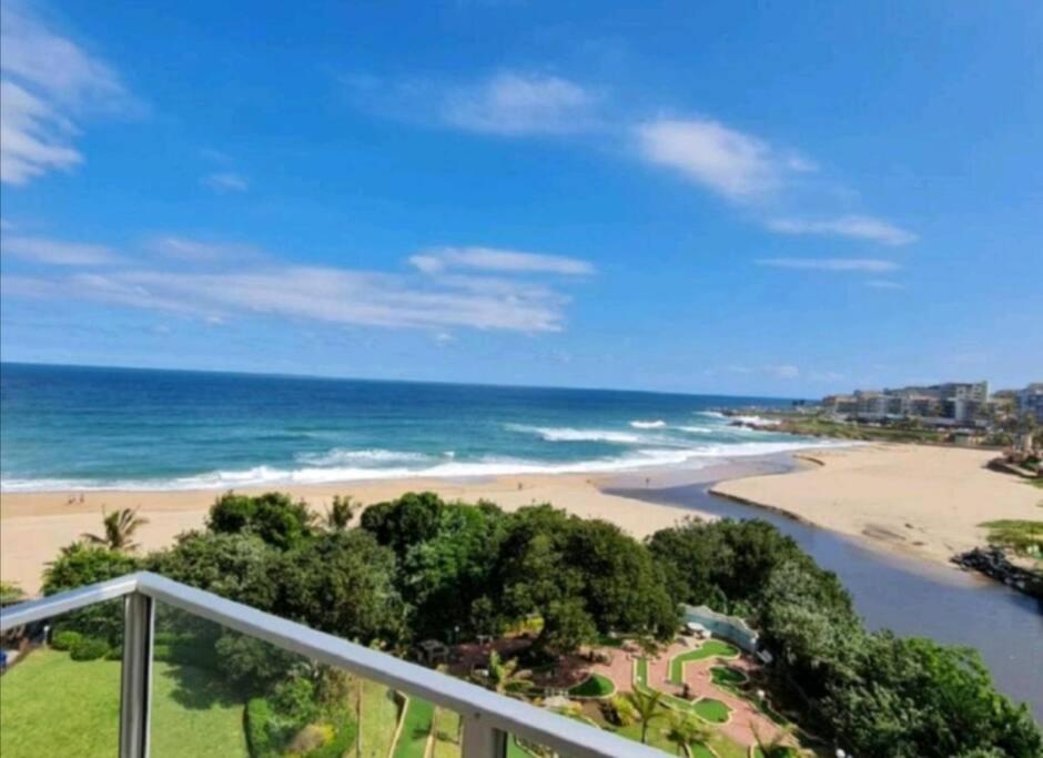 Santana 904 beachfront apartment. Beautiful sea views view 5