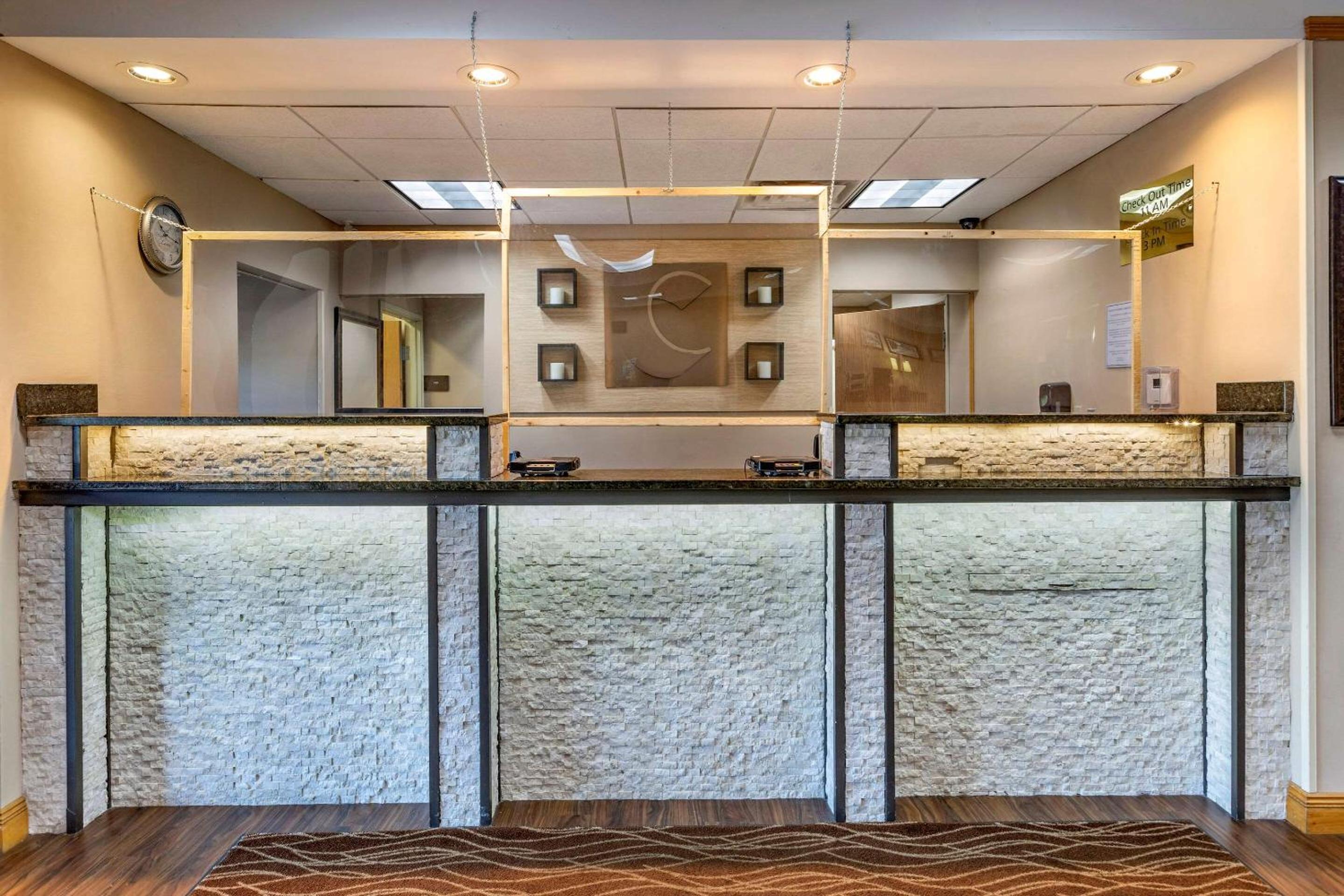 Comfort Inn Downtown - University Area view 4