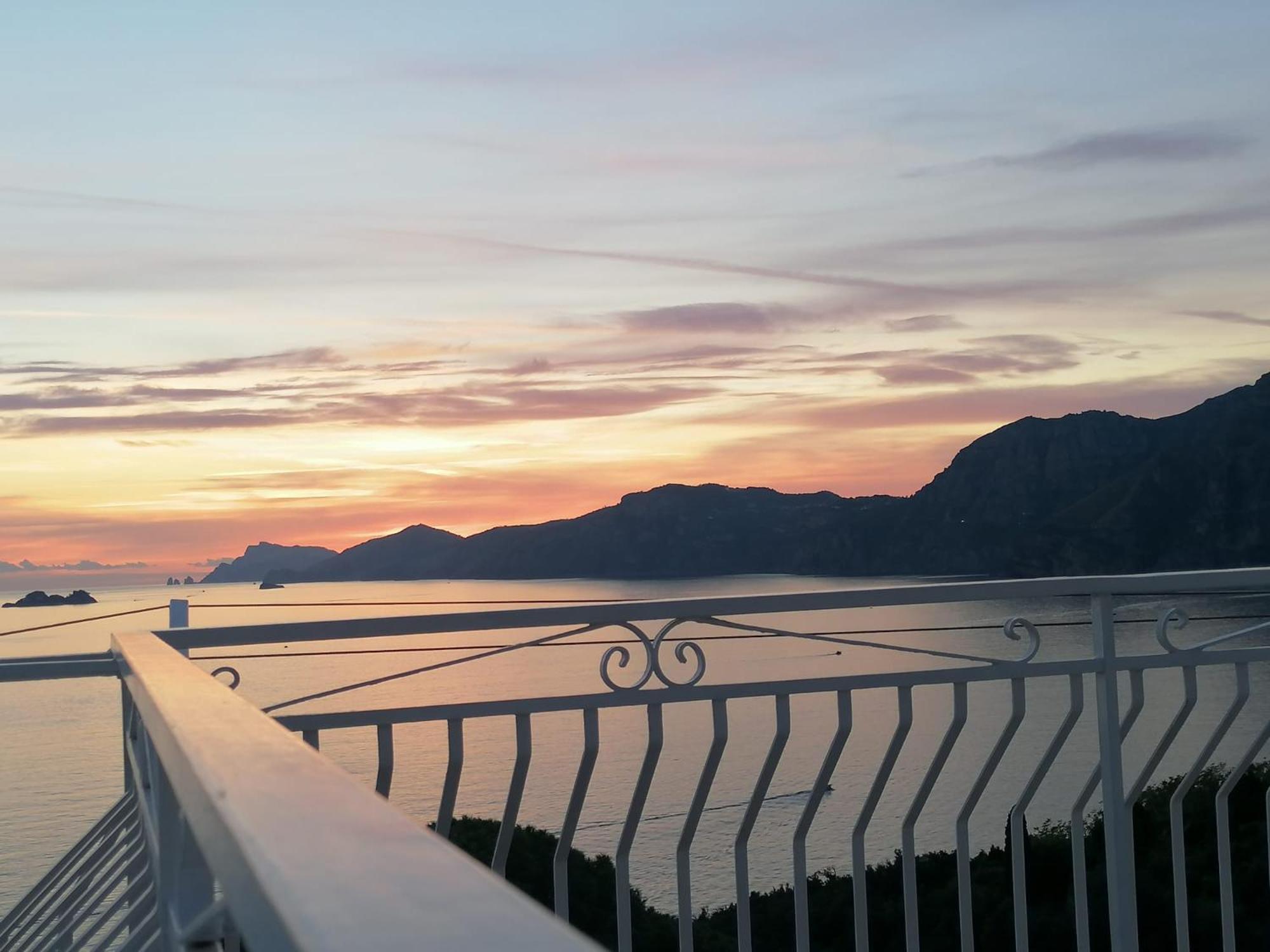 MIja Sunset home photo 4