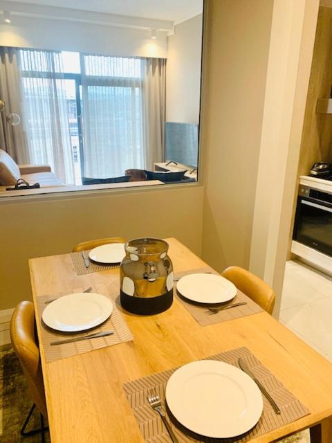 Stylish & Convenient @ Menlyn Maine 817