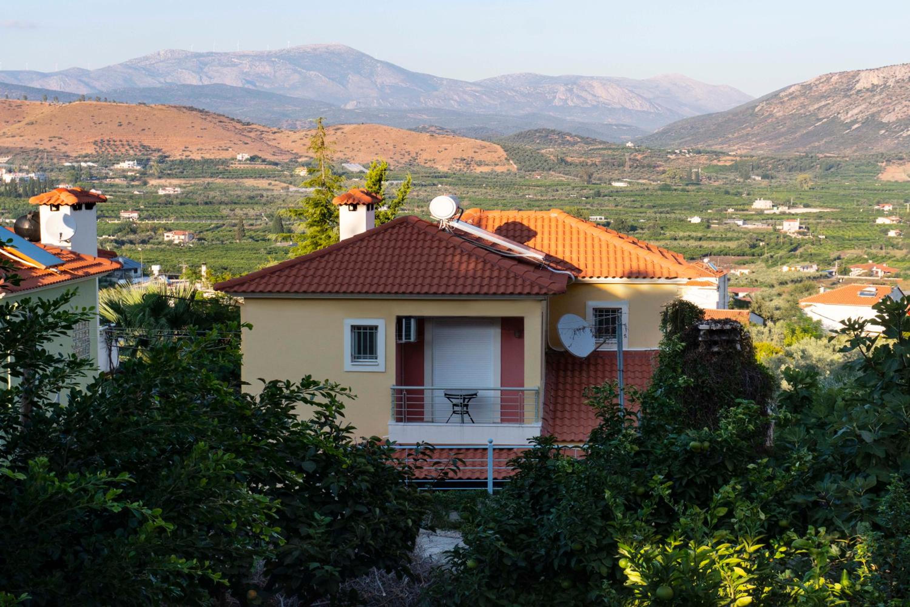 The Bird's Nest Luxury Villa view 2