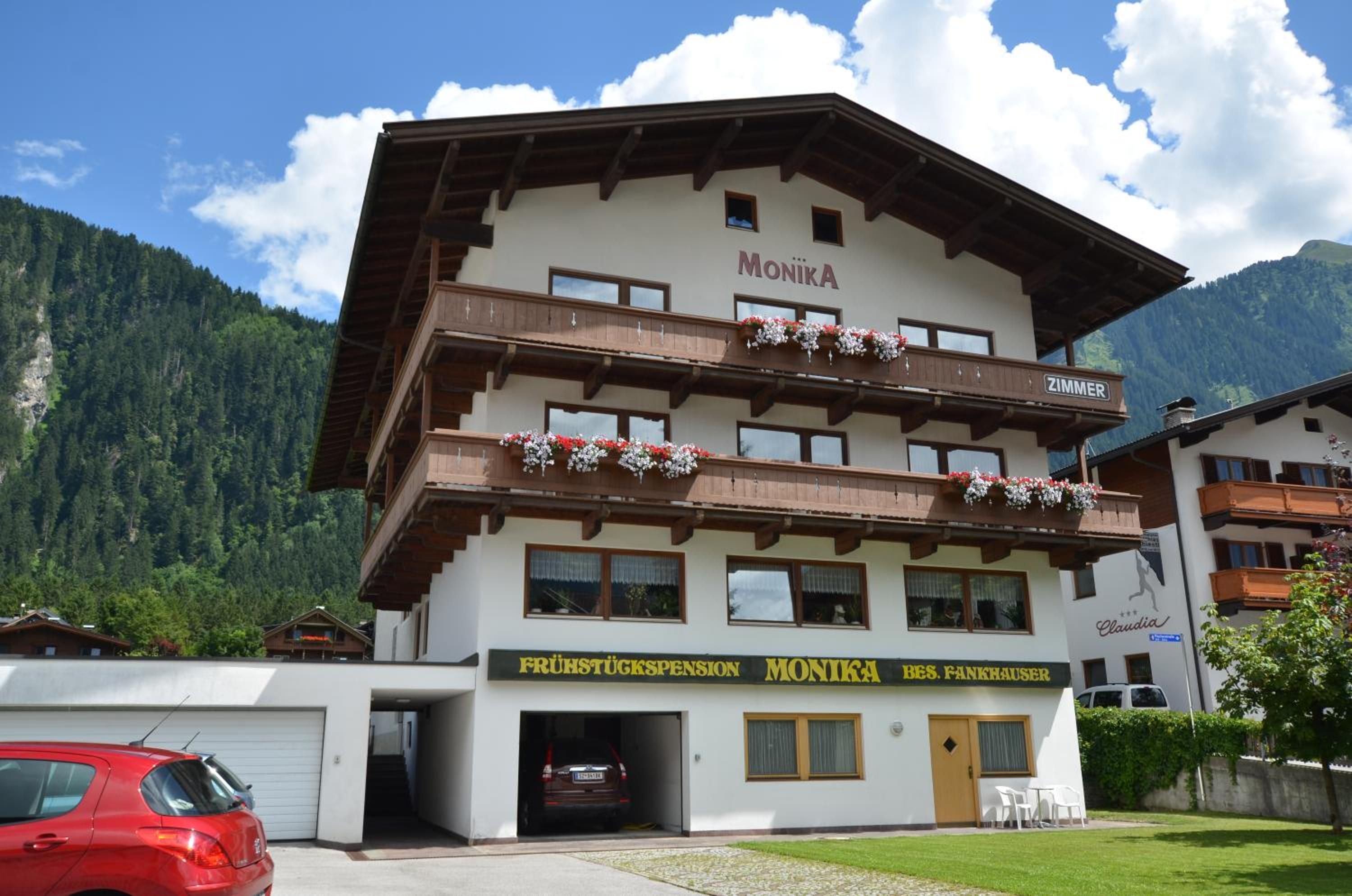 Haus Monika und Haus Claudia