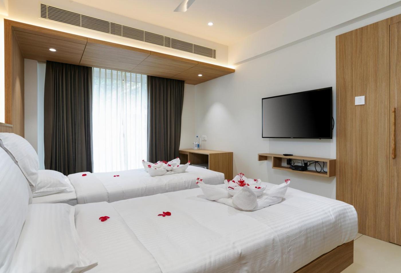Cochin Vacations - The Trios Hotel - Property Image 4