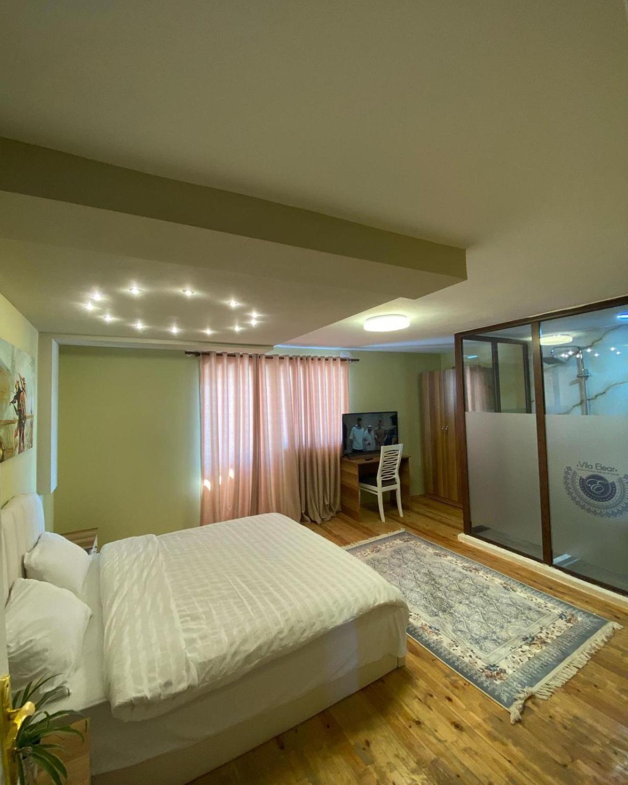 Villa Elear