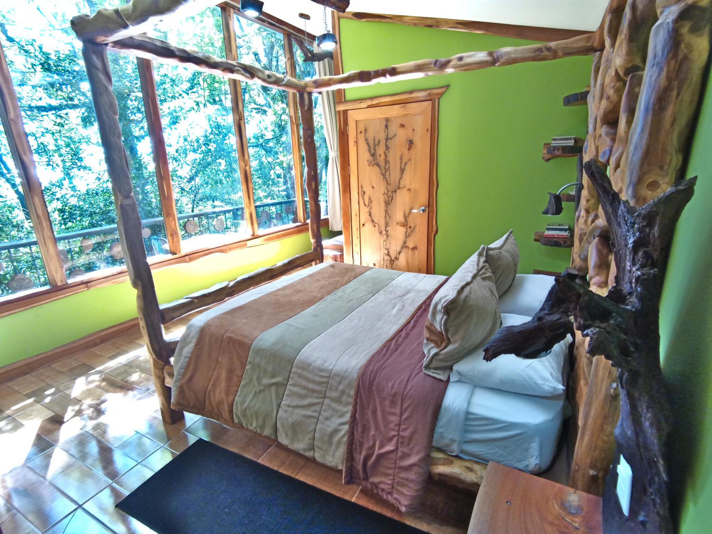 Canopy Wonders Vacation Home