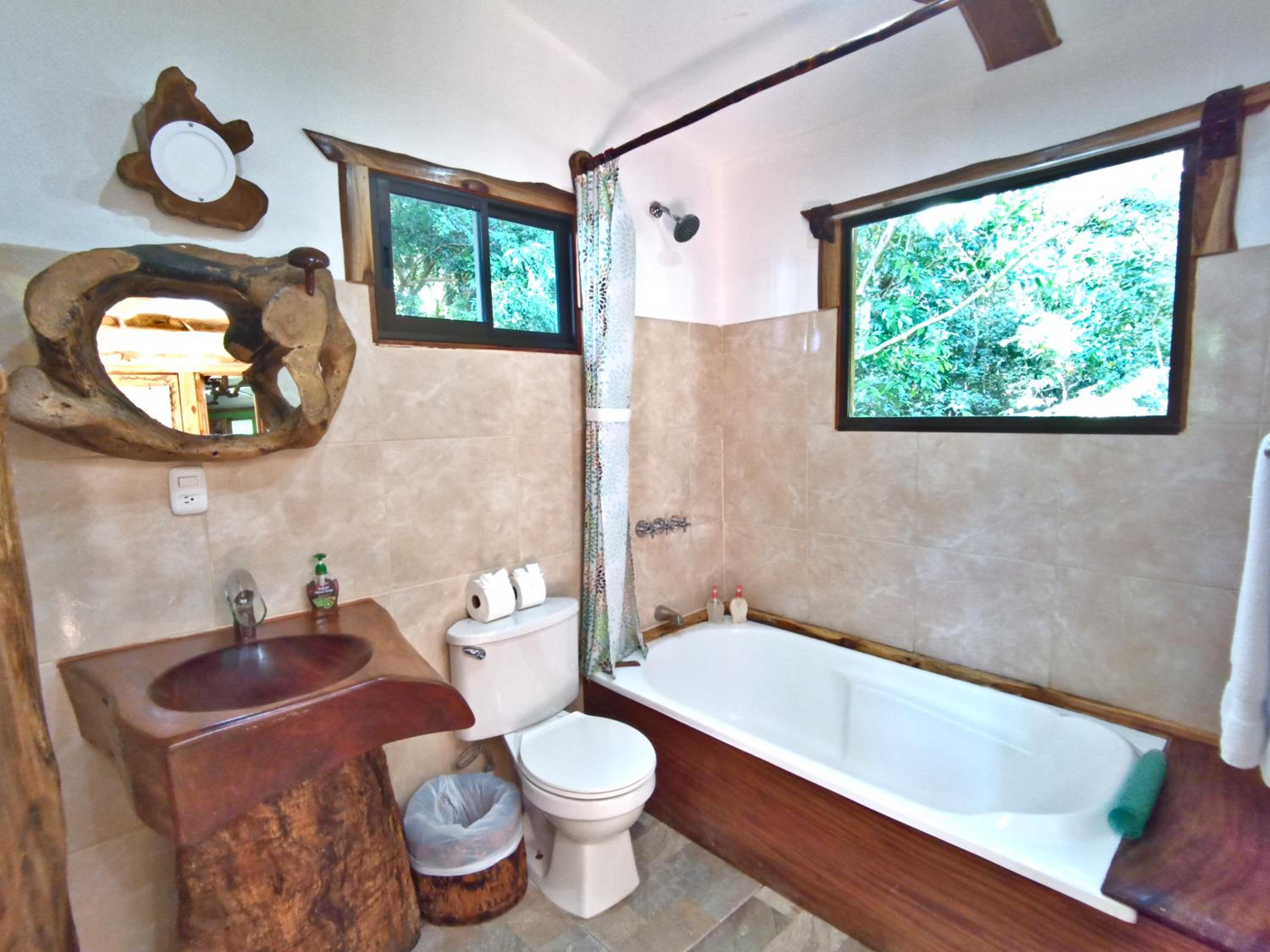 Canopy Wonders Vacation Home