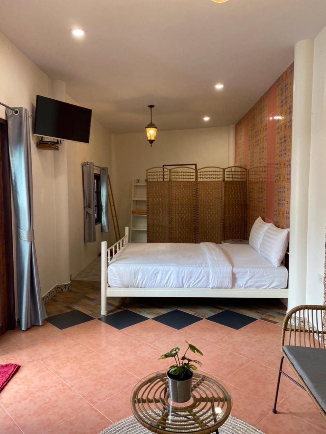 River Kwai Kiri Resort