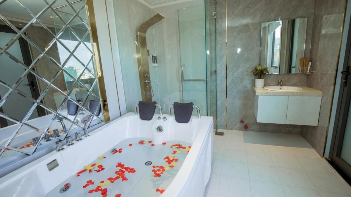 Jacuzzi