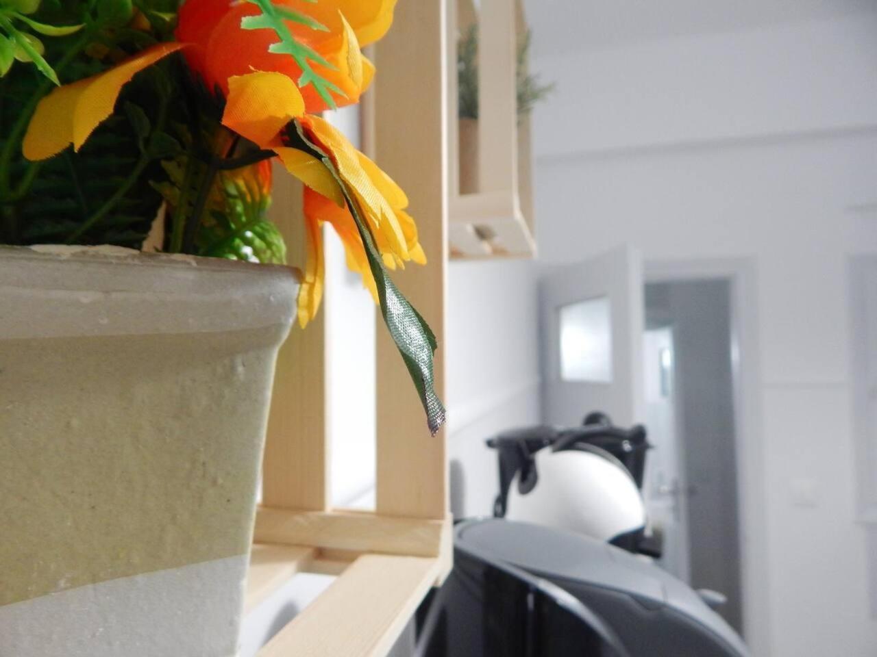 2 Bed Flat - Sleeps 4 - Pets - Parking - Wifi