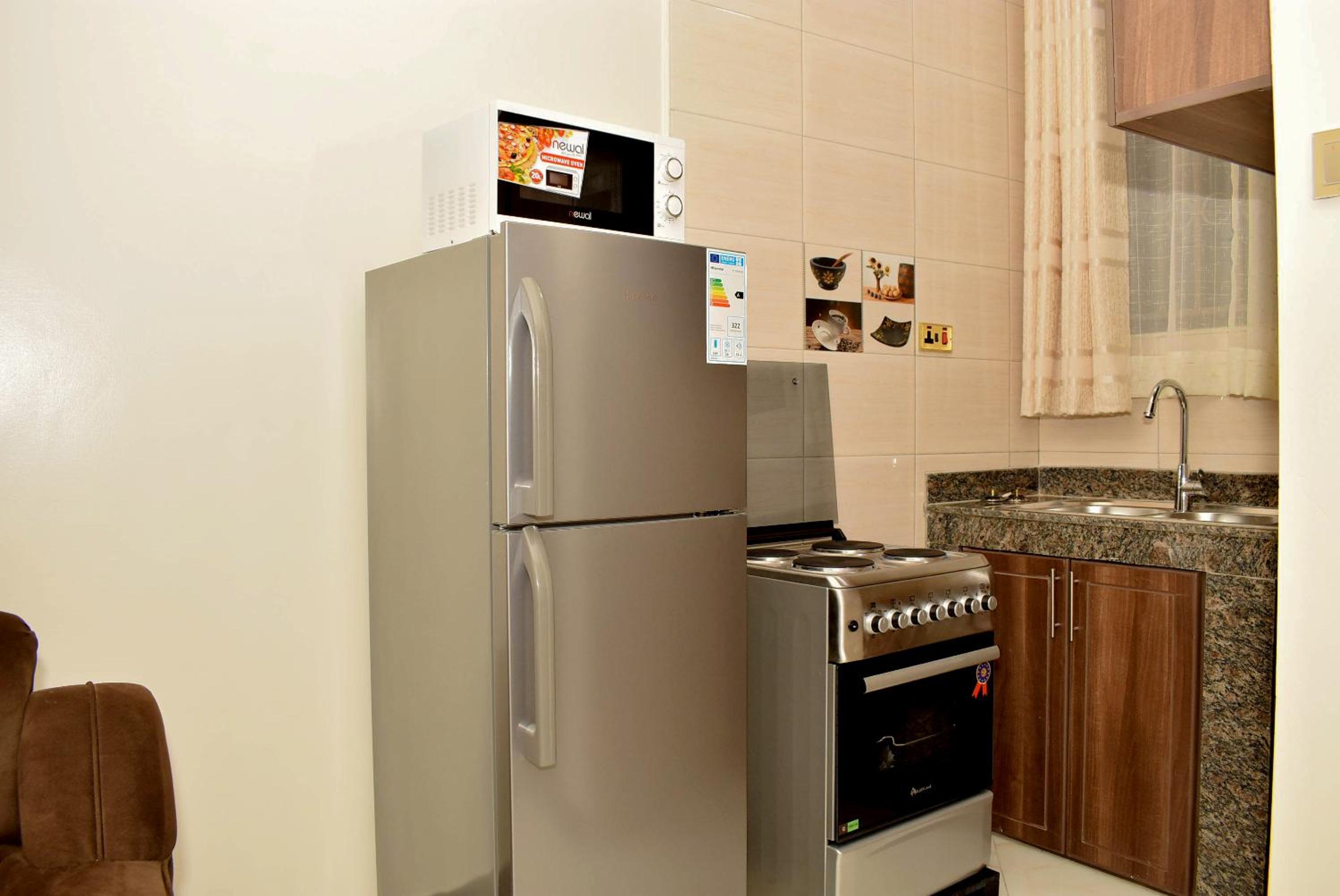 Jengel Studio Furnished Apartments view 5