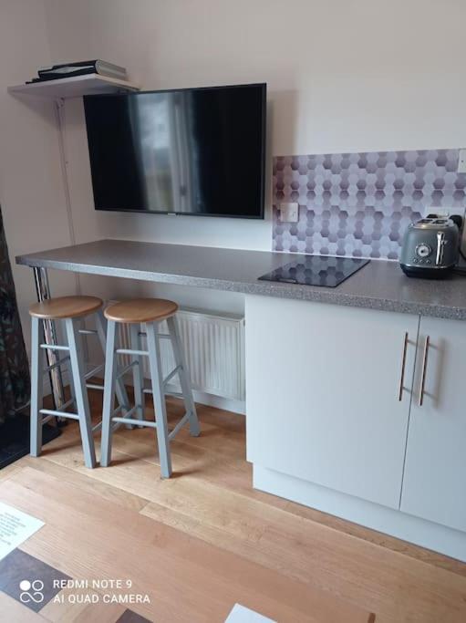 Aviemore Vacations - Avalon Studio. Comfy well equipped cosy studio. - Property Image 4