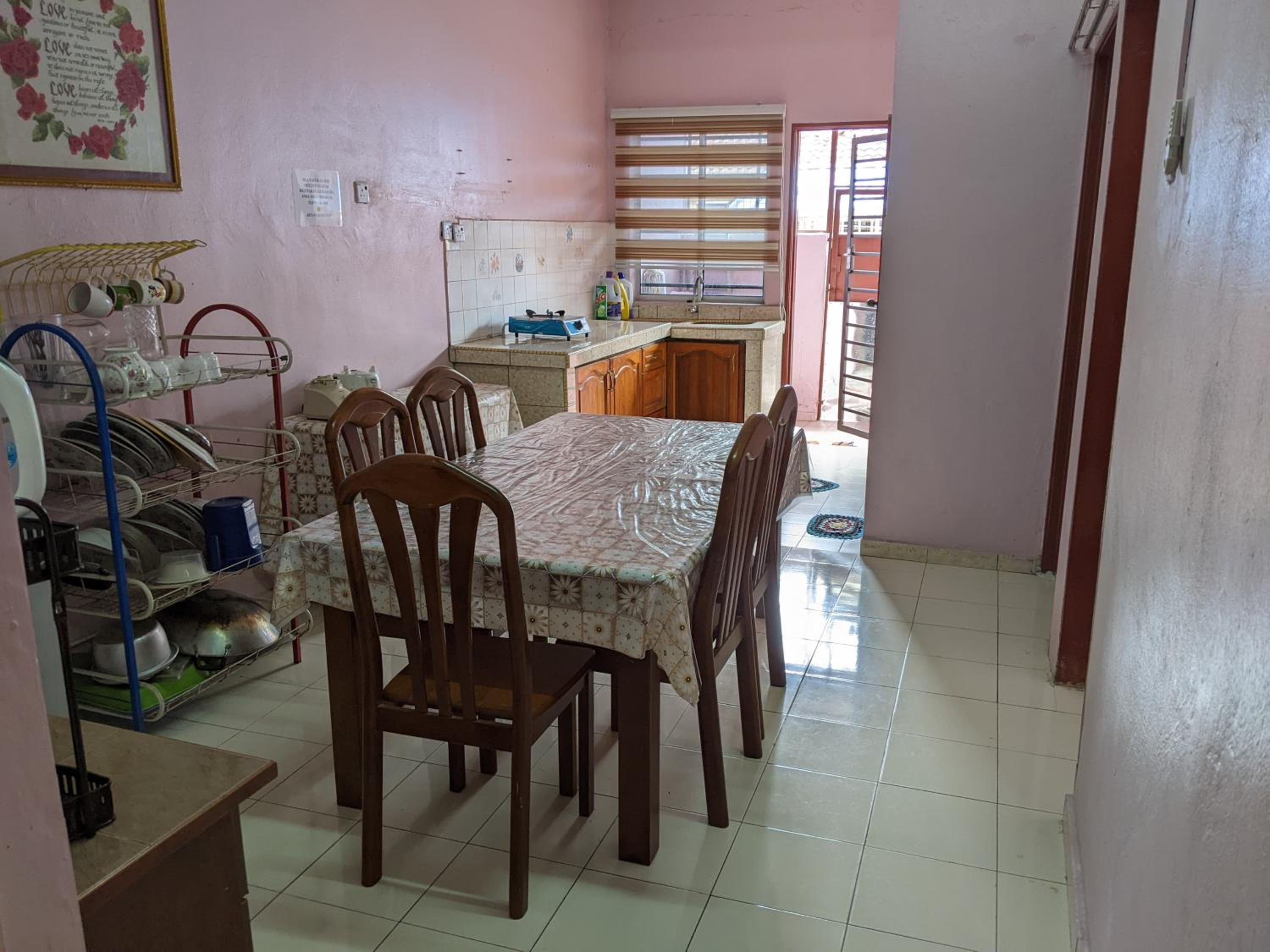 Aryani Homestay photo 5