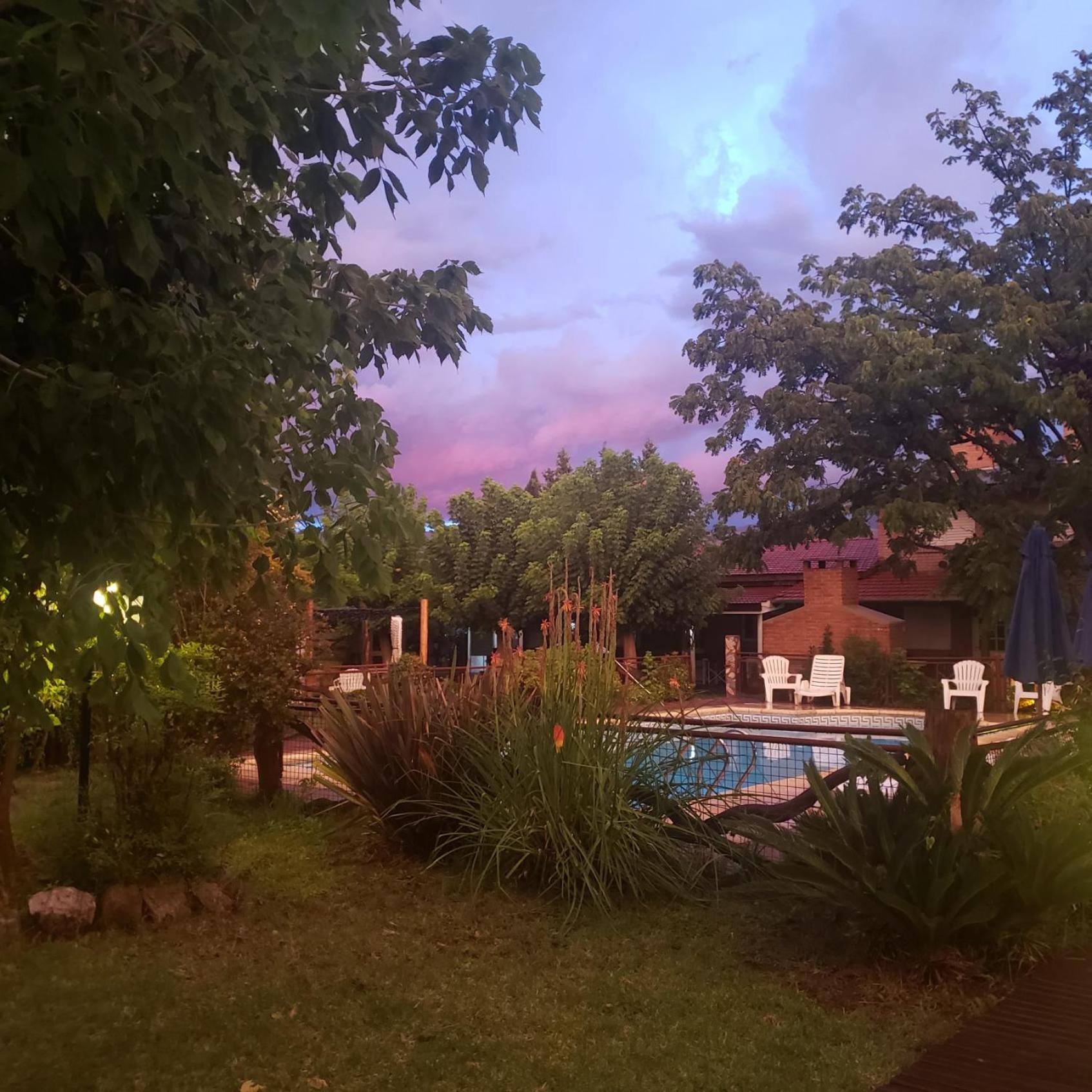 Apart Cabañas Oasis del Valle