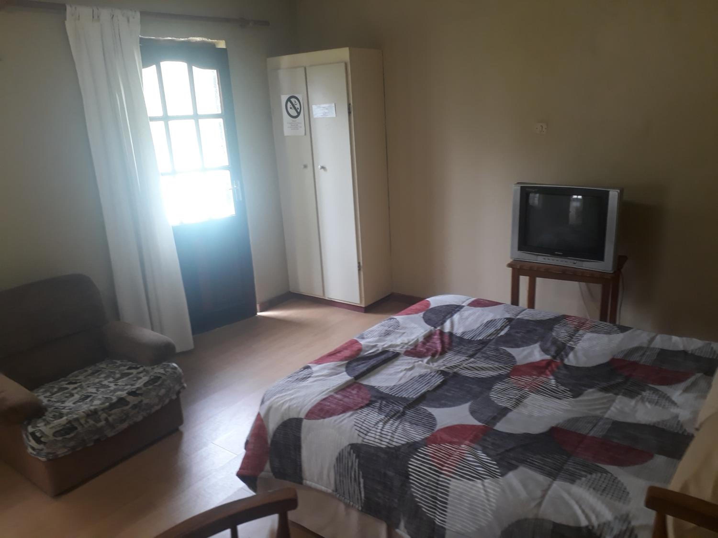 Bedrock Guesthouse