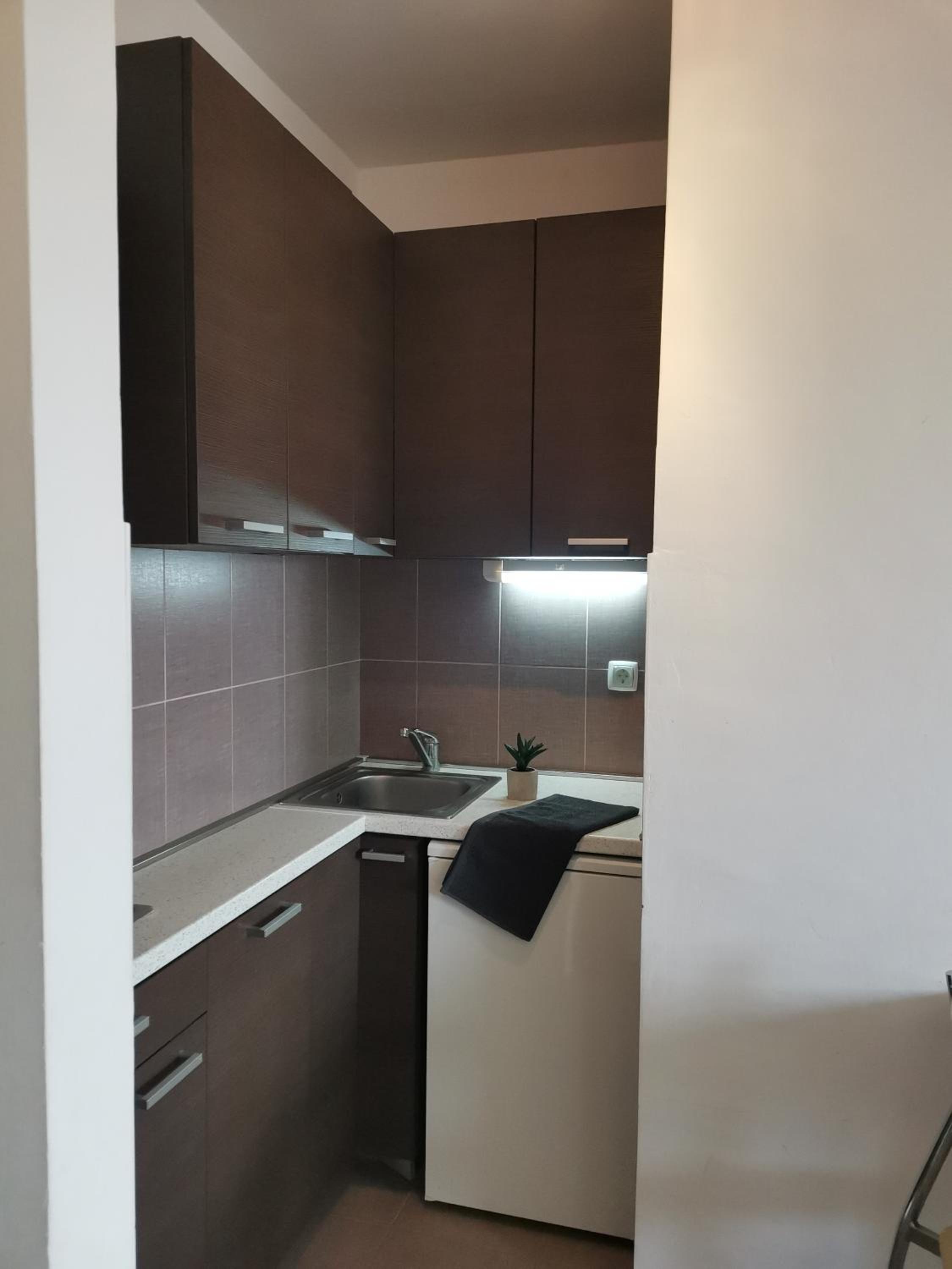 Charming studio with river view view 5