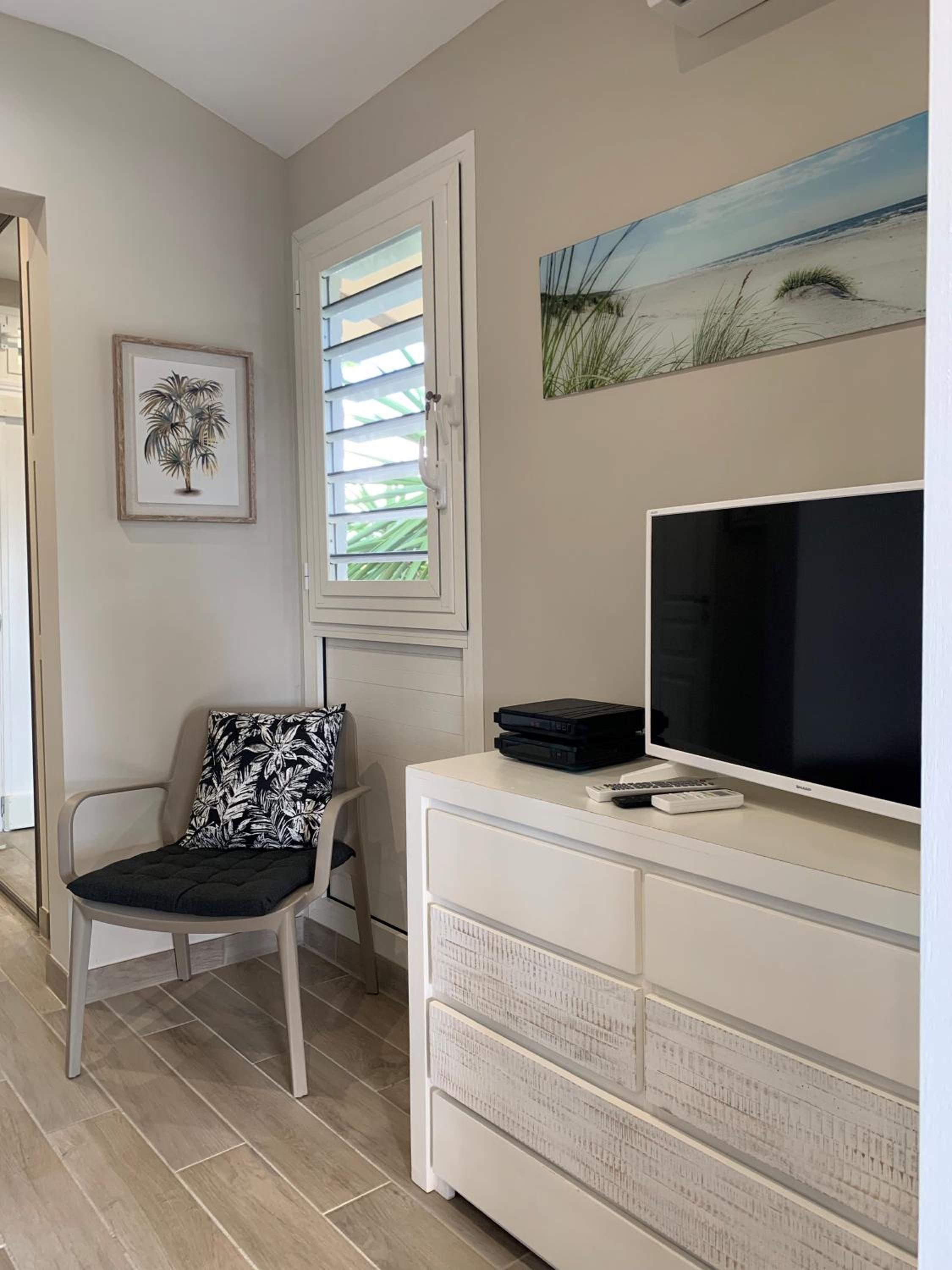 Marina MANZANA, Appartement neuf, vue mer exceptionnelle - LUXE view 2