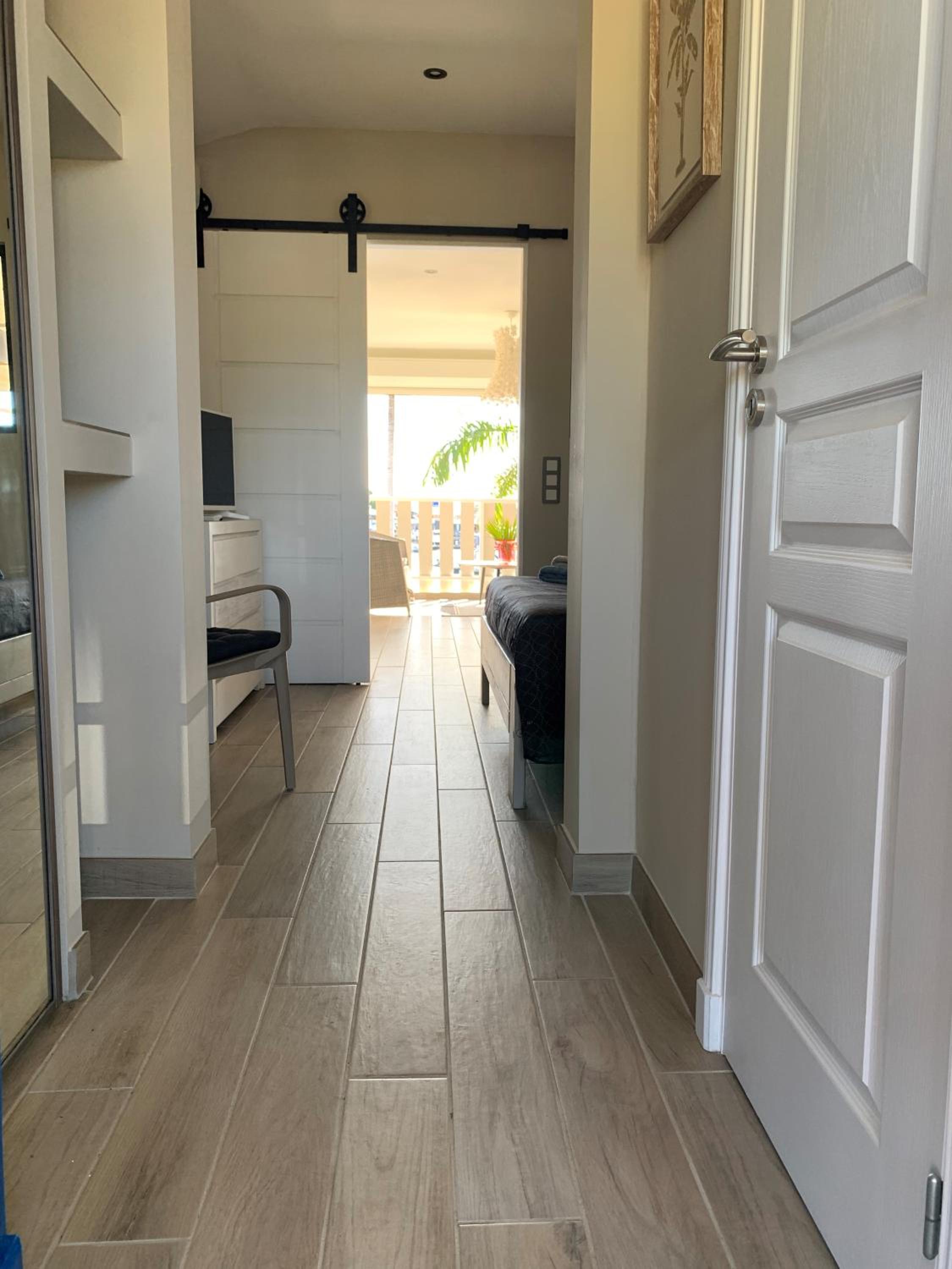 Marina MANZANA, Appartement neuf, vue mer exceptionnelle - LUXE view 3