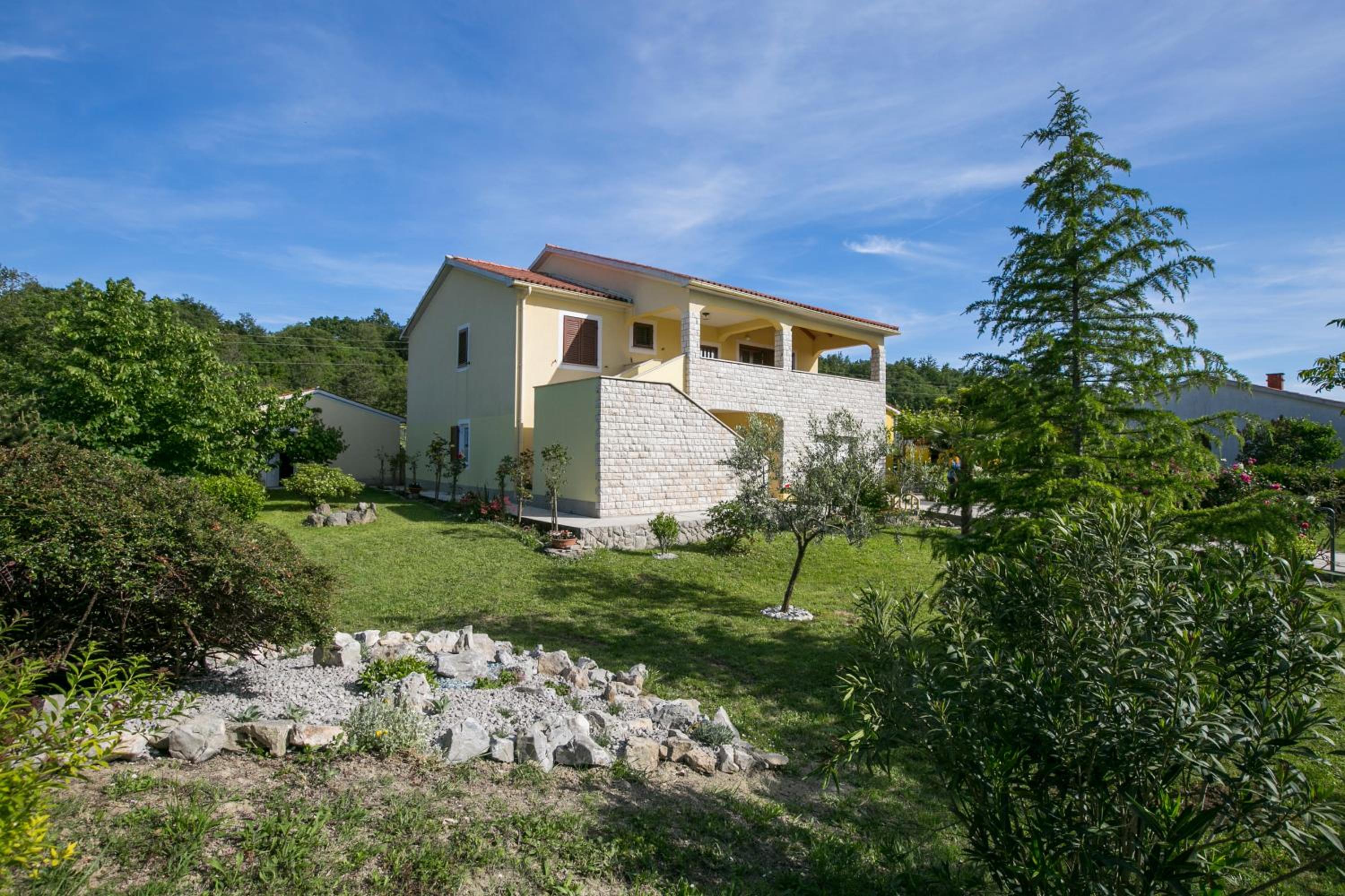 Apartment Bratti view 3