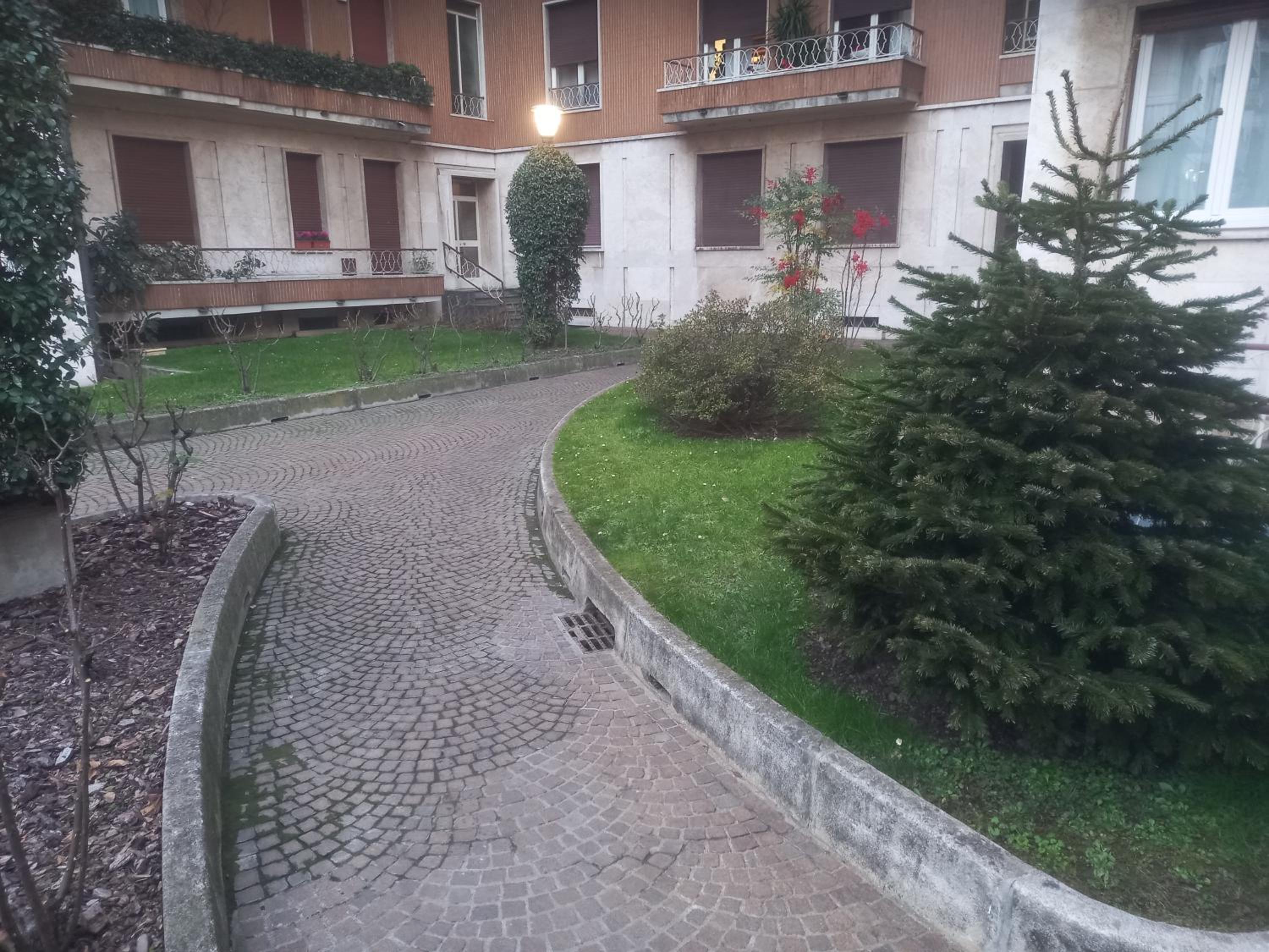 Bilocale 7 piano balcone vista skyline