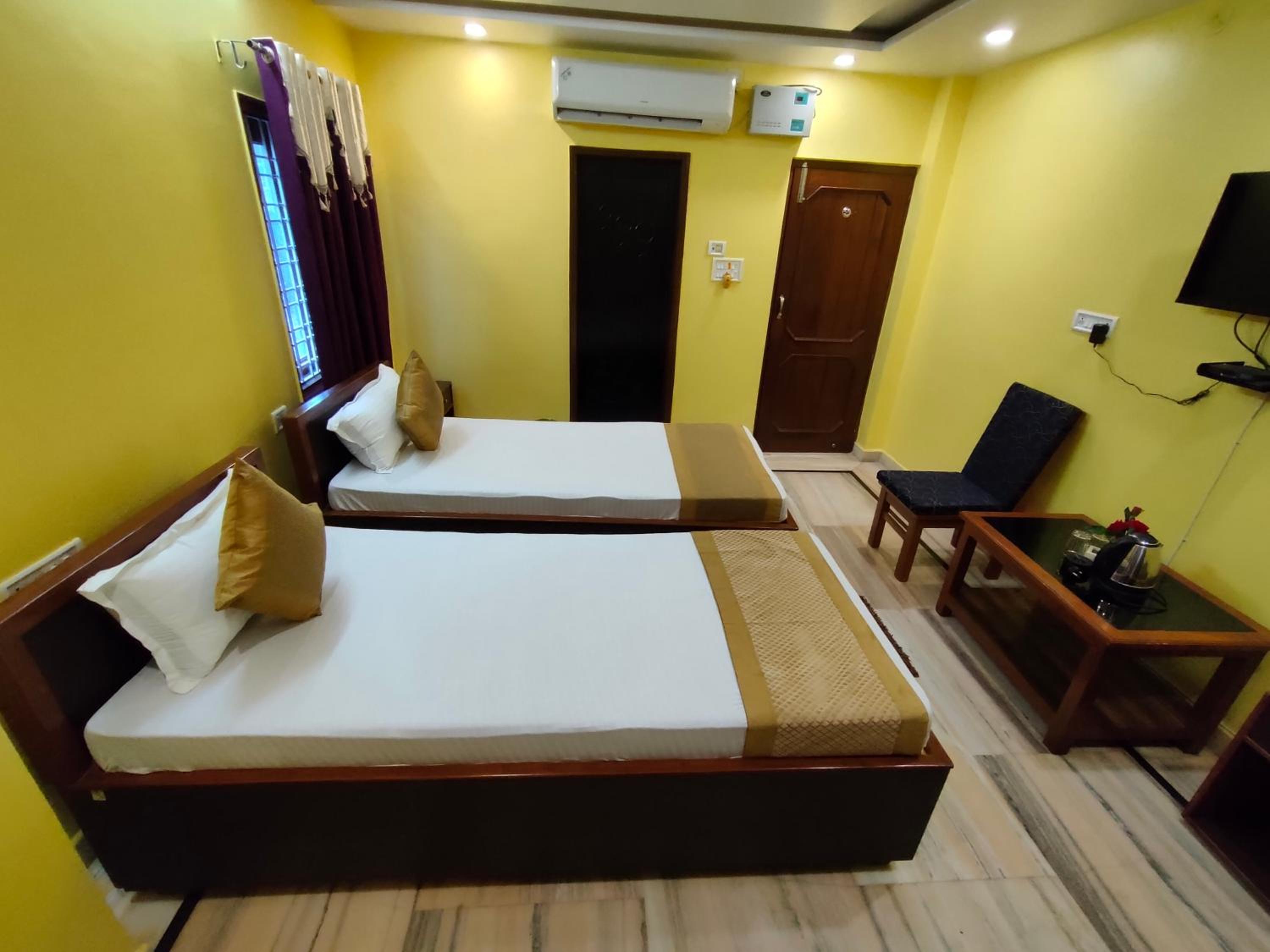 HOTEL SAKET PALACE view 2