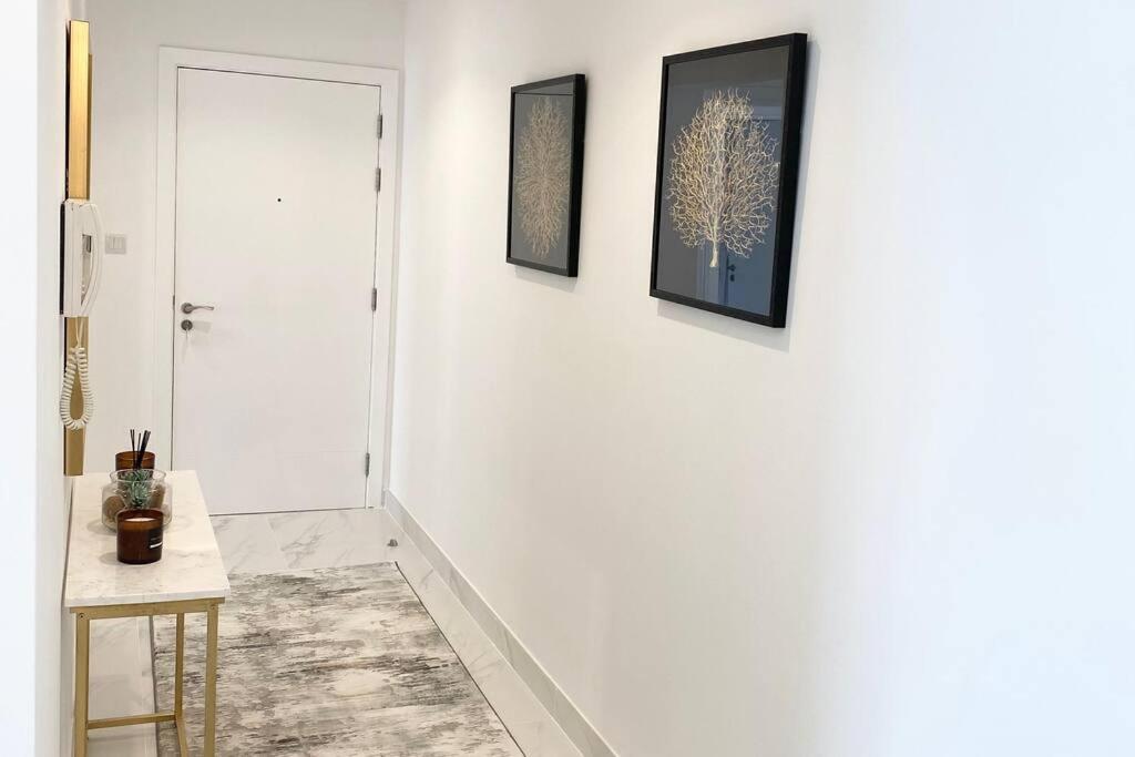 Bright & Relaxing 2 BR Apartment with Easy Access