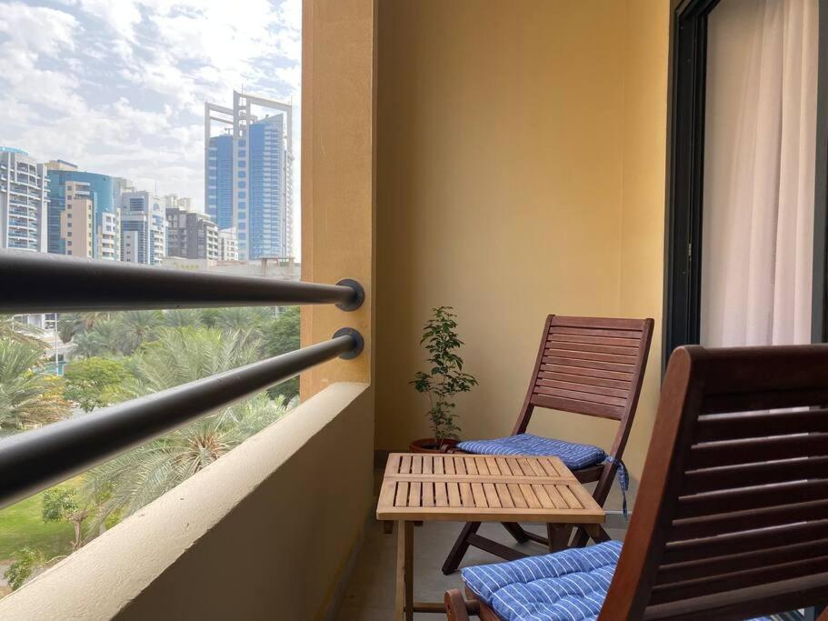 Bright & Relaxing 2 BR Apartment with Easy Access