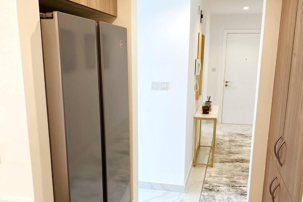 Bright & Relaxing 2 BR Apartment with Easy Access