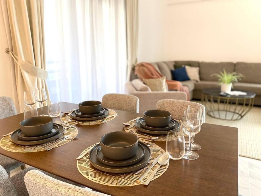 Bright & Relaxing 2 BR Apartment with Easy Access