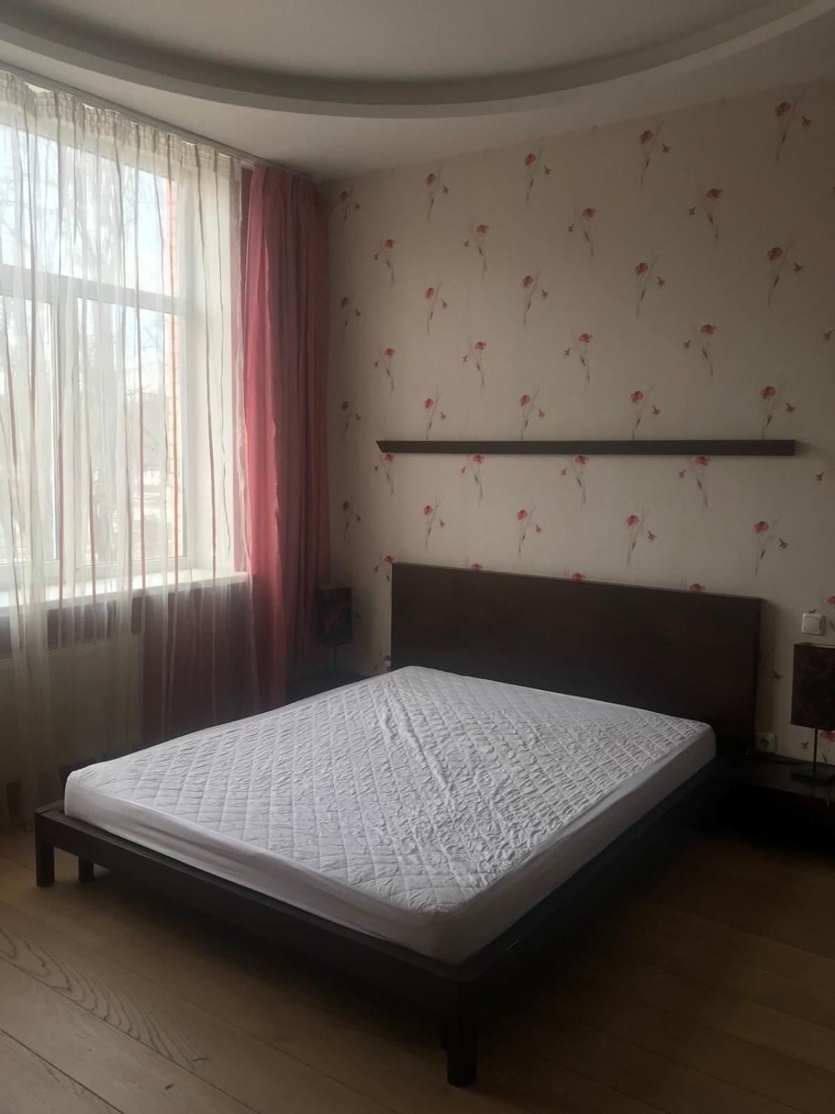 VIP Apartments near Park Peremohy view 5