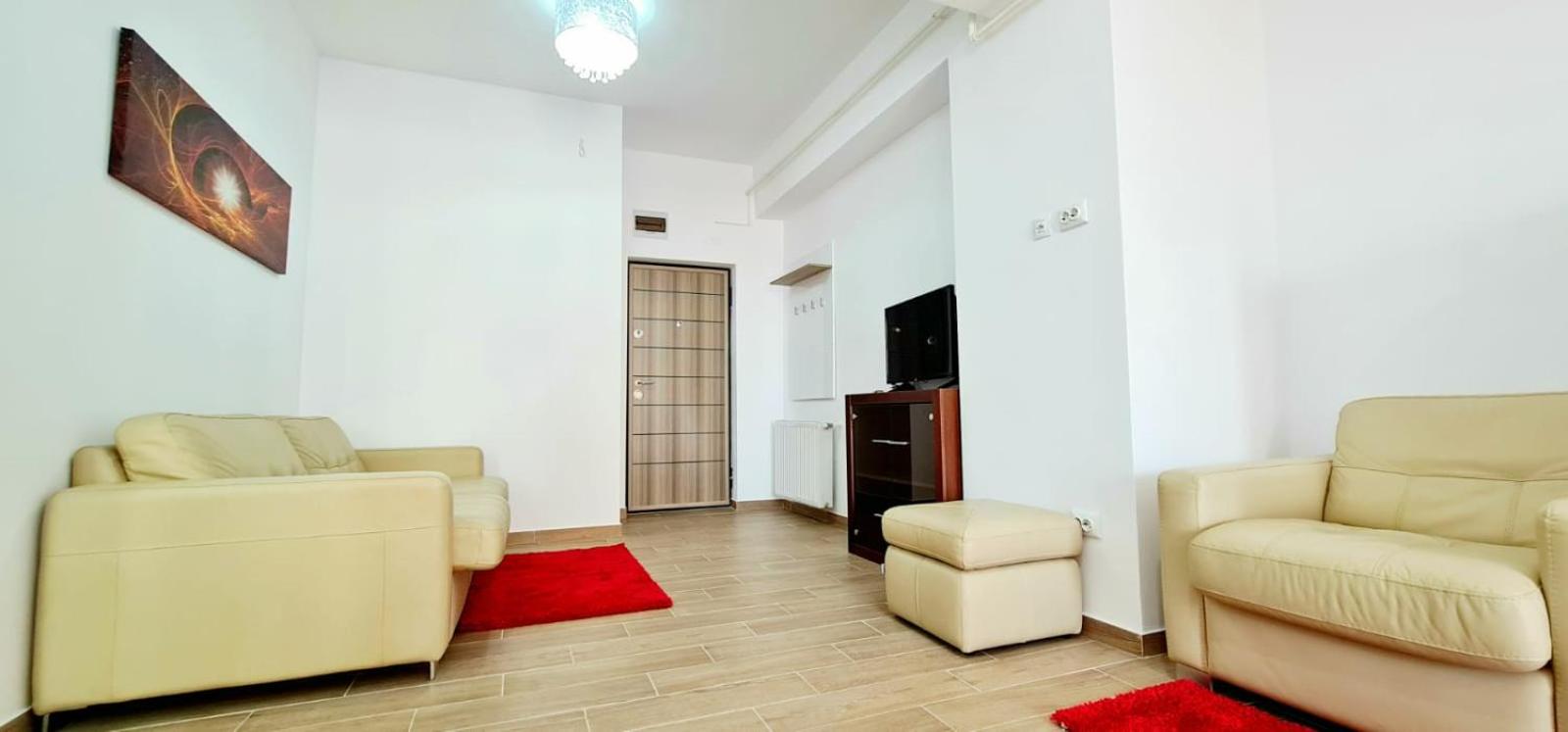Red Accommodation near Palas Mall view 3