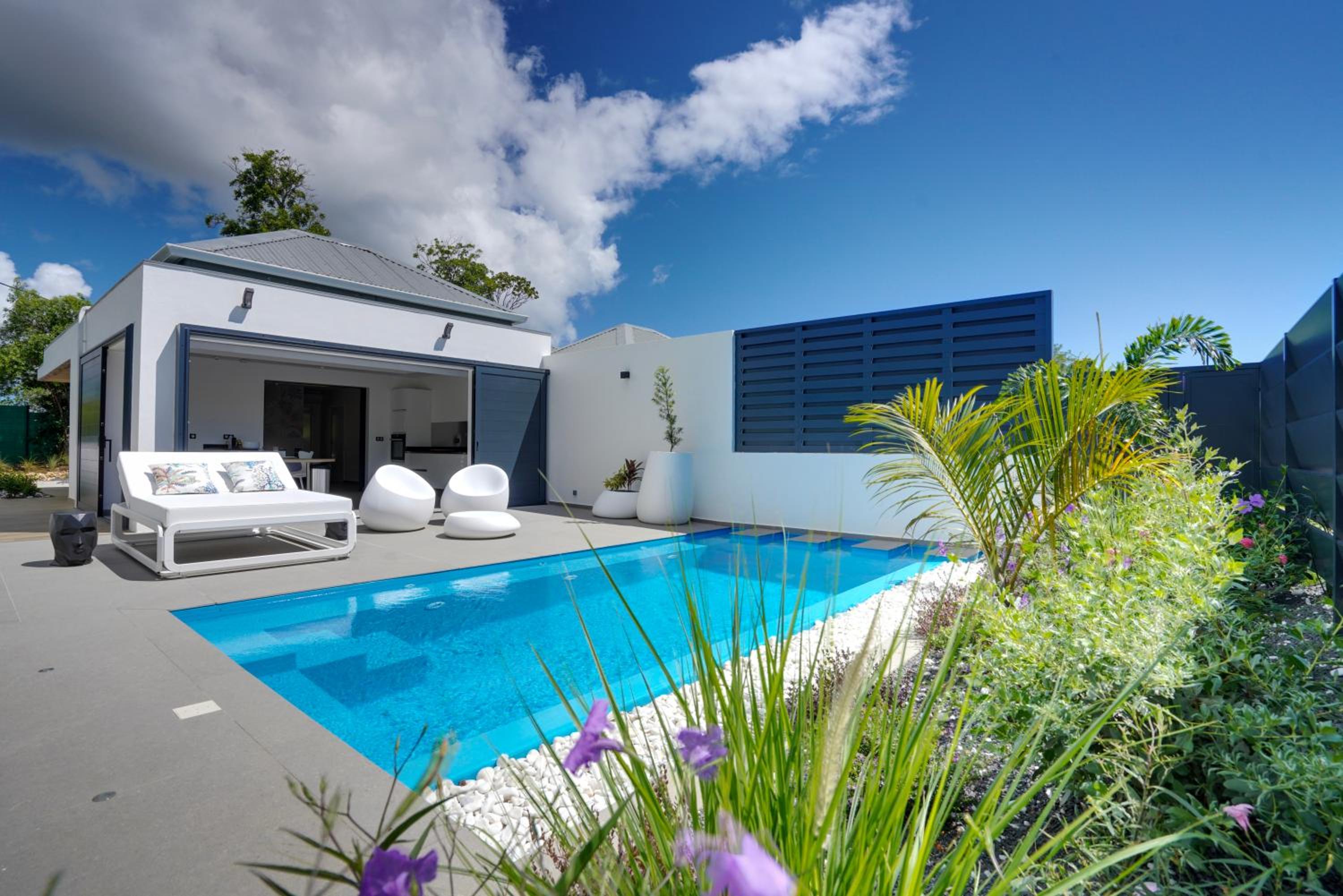 Tropic & Chic view 5